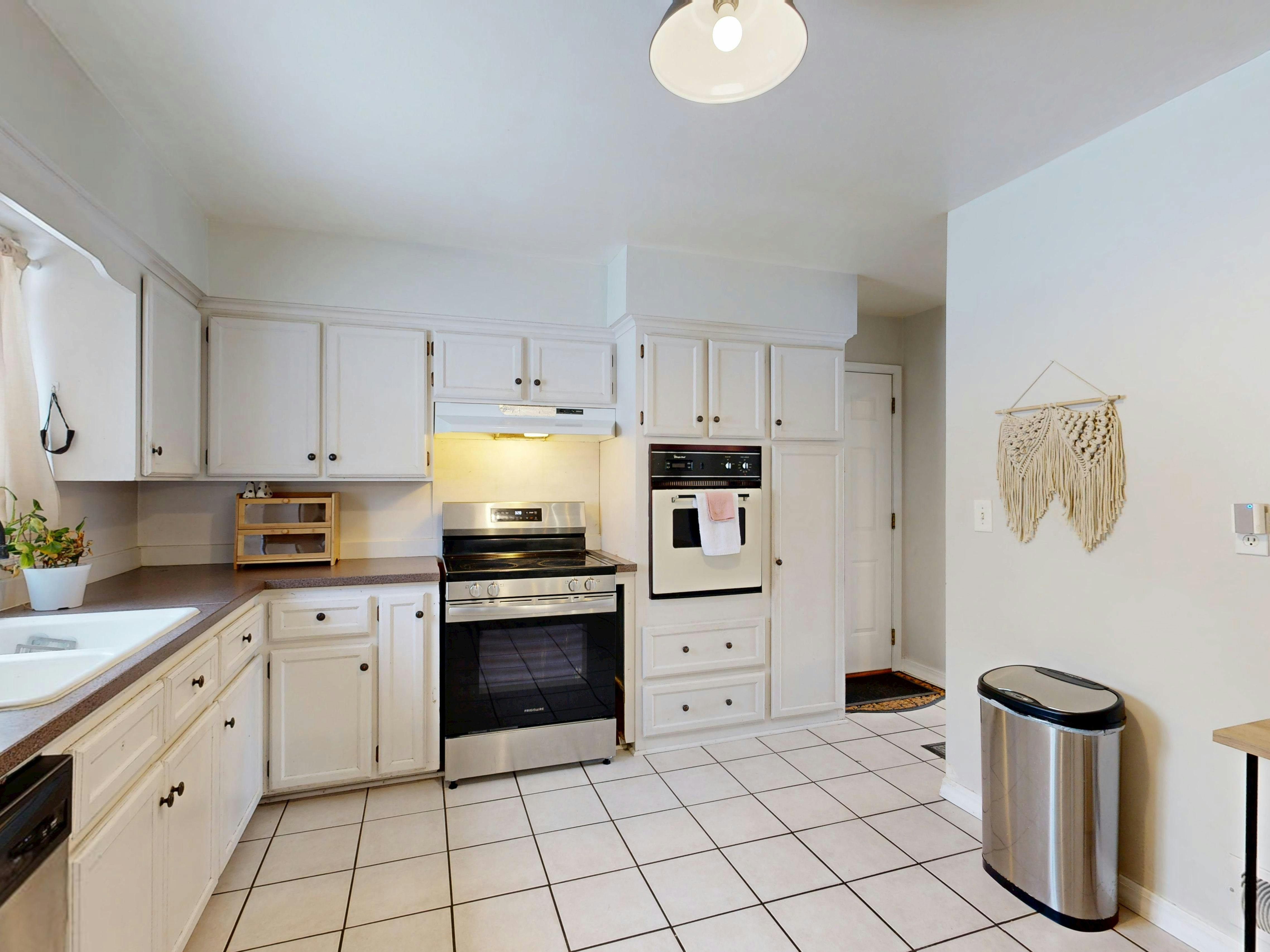 Elegance Meets Functionality in Modern Kitchen Ranges