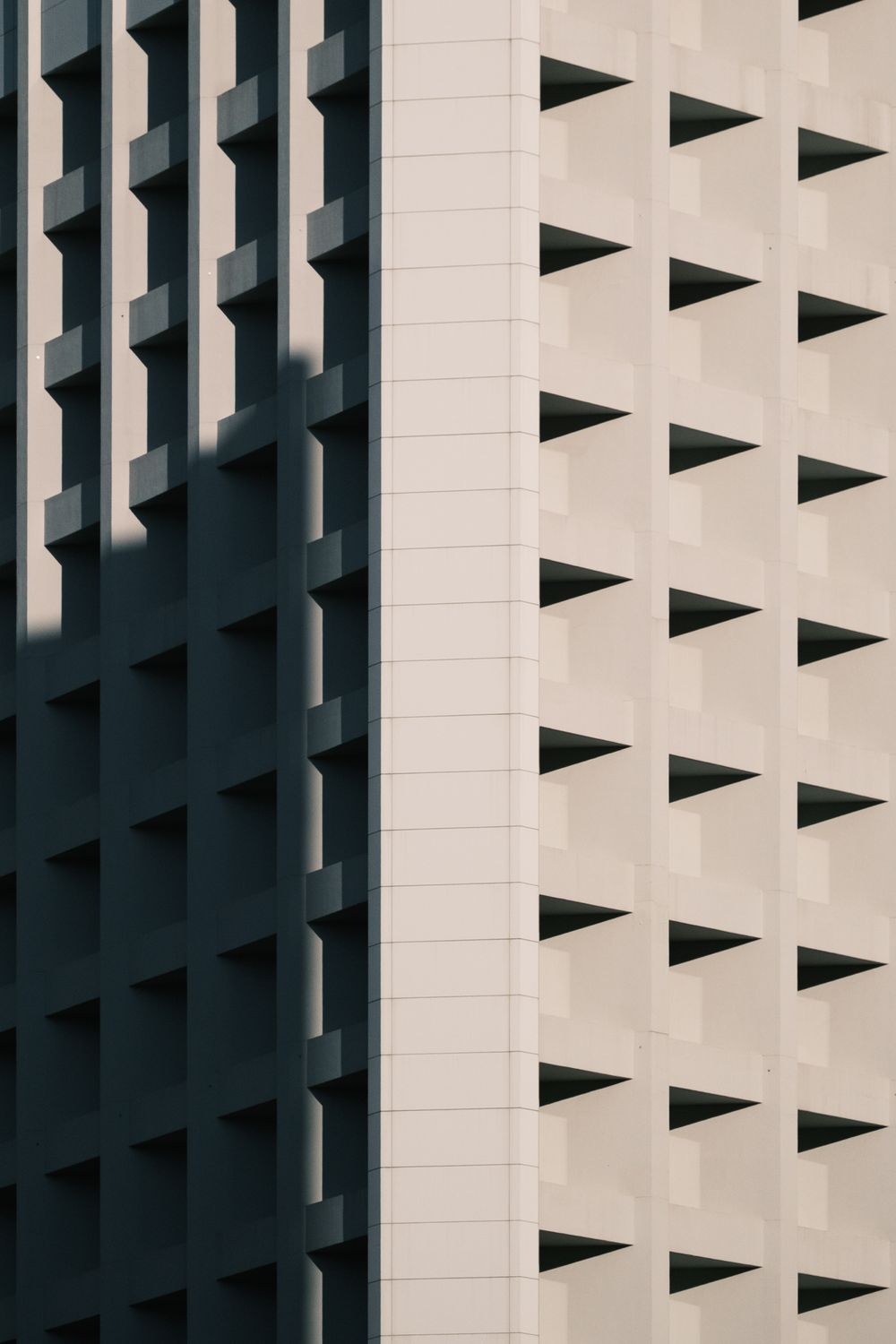 Shadow Patterns Building Modern Architectural Pattern with Shadows · Free Stock Photo