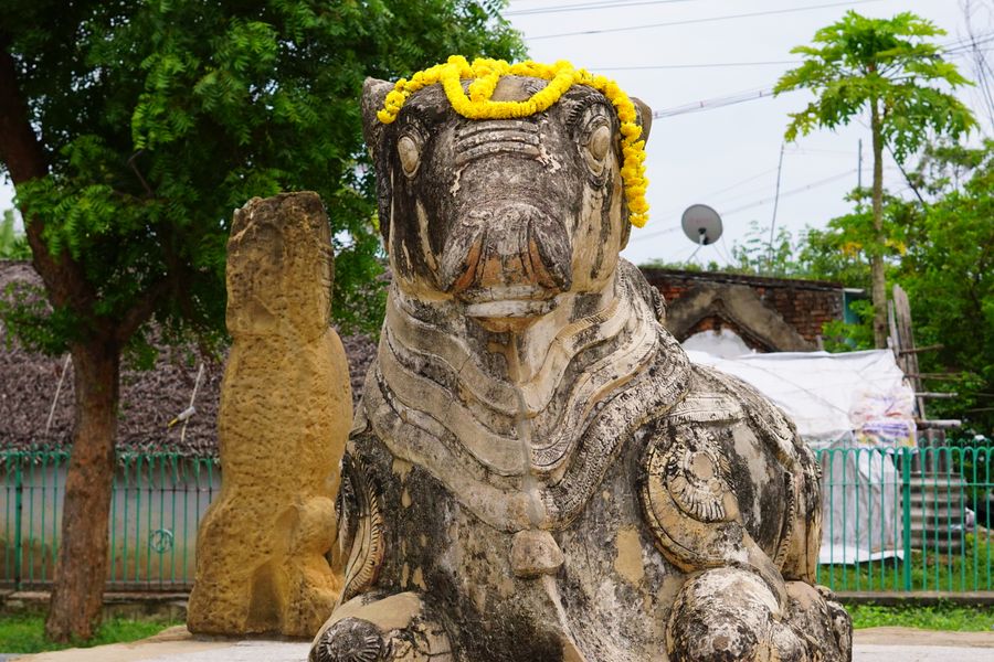 Monolithic Nandi Statue photo 3