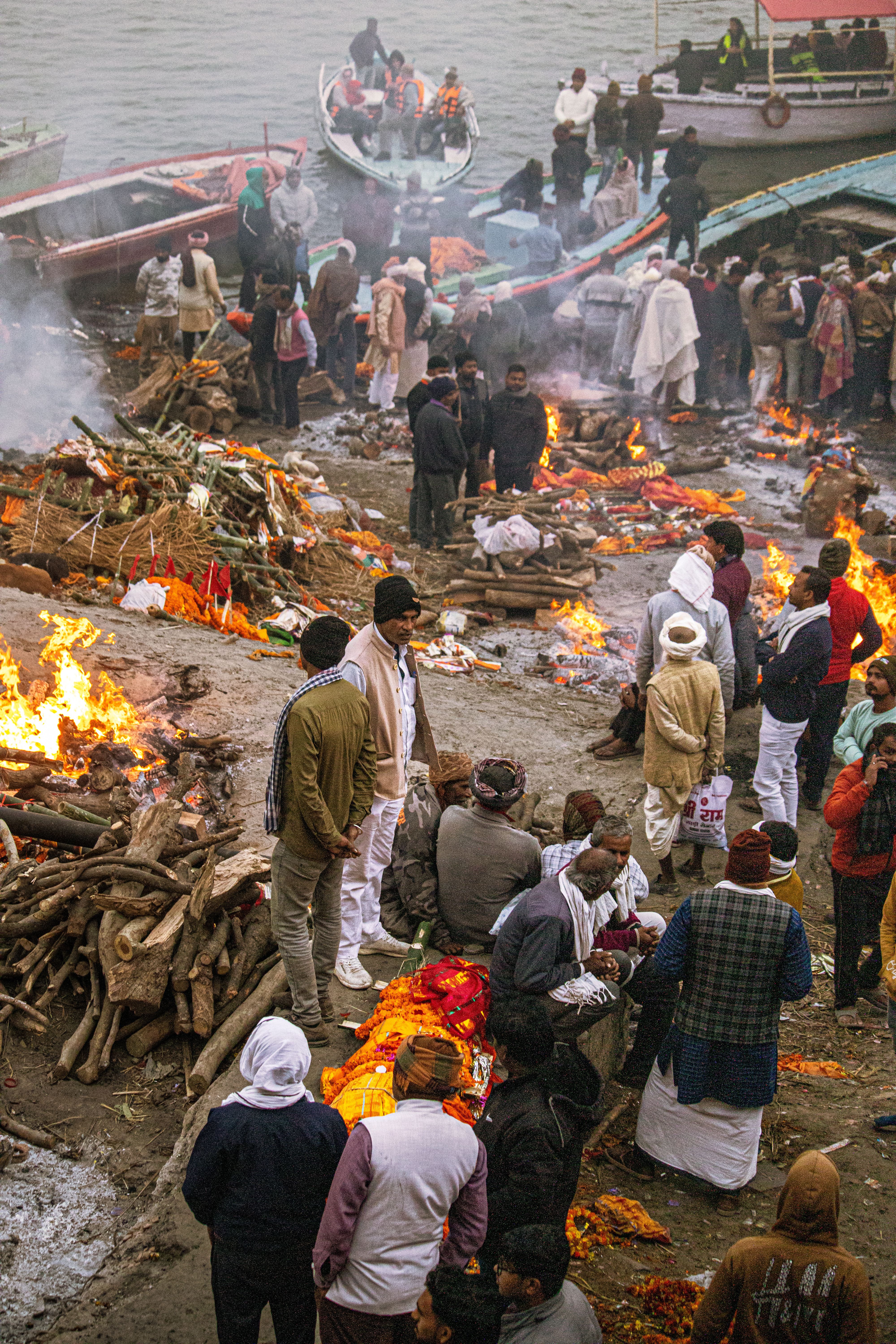 Traditional Cremation on Indian Riverbank · Free Stock Photo