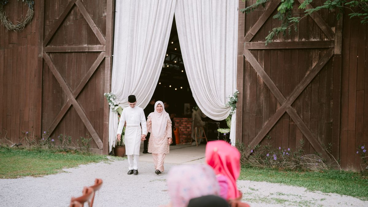 Charleston Wedding DJ Guide: Lowcountry Elegance