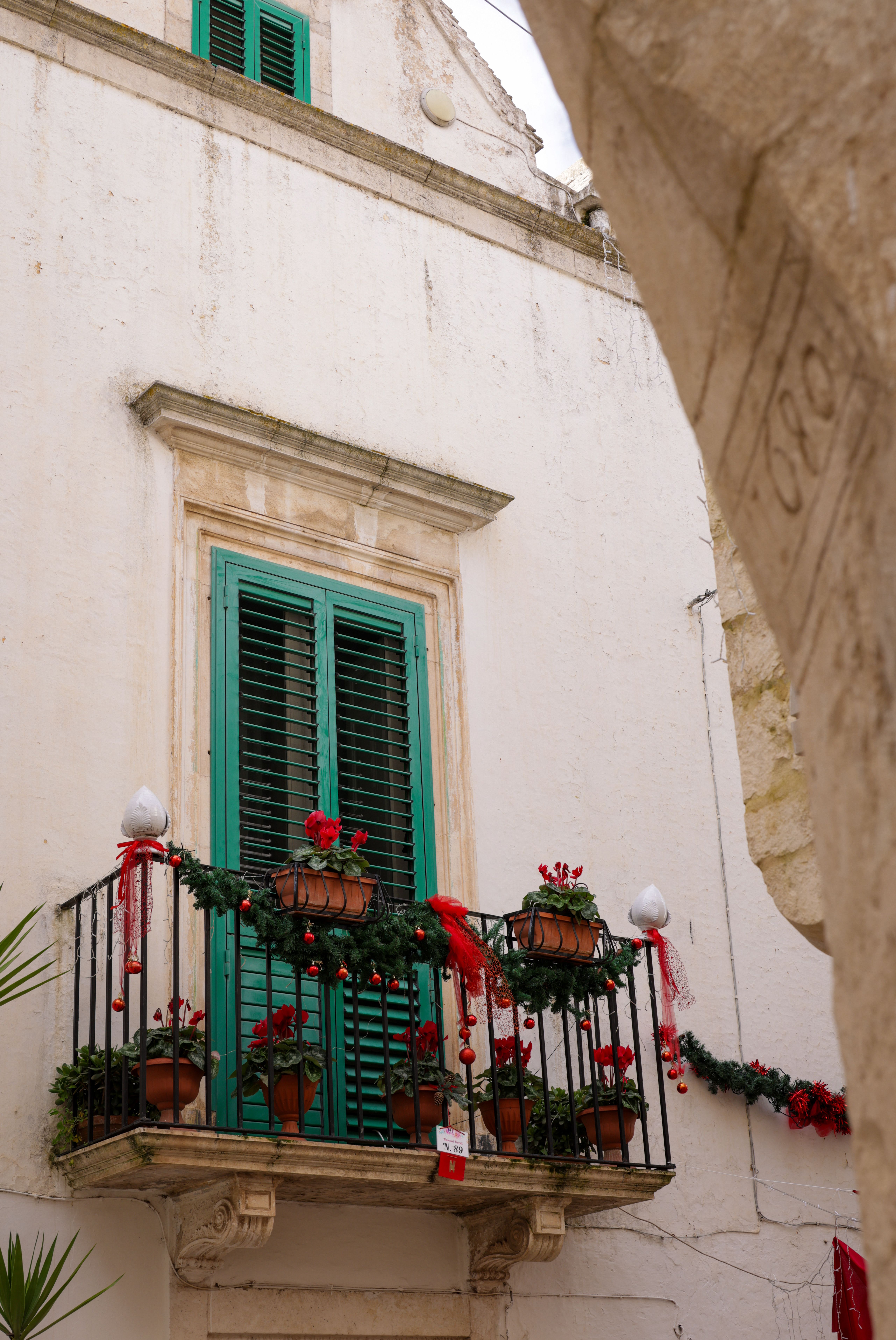 Foto de stock gratuita sobre adornos de navidad, adornos rojos, arco ...