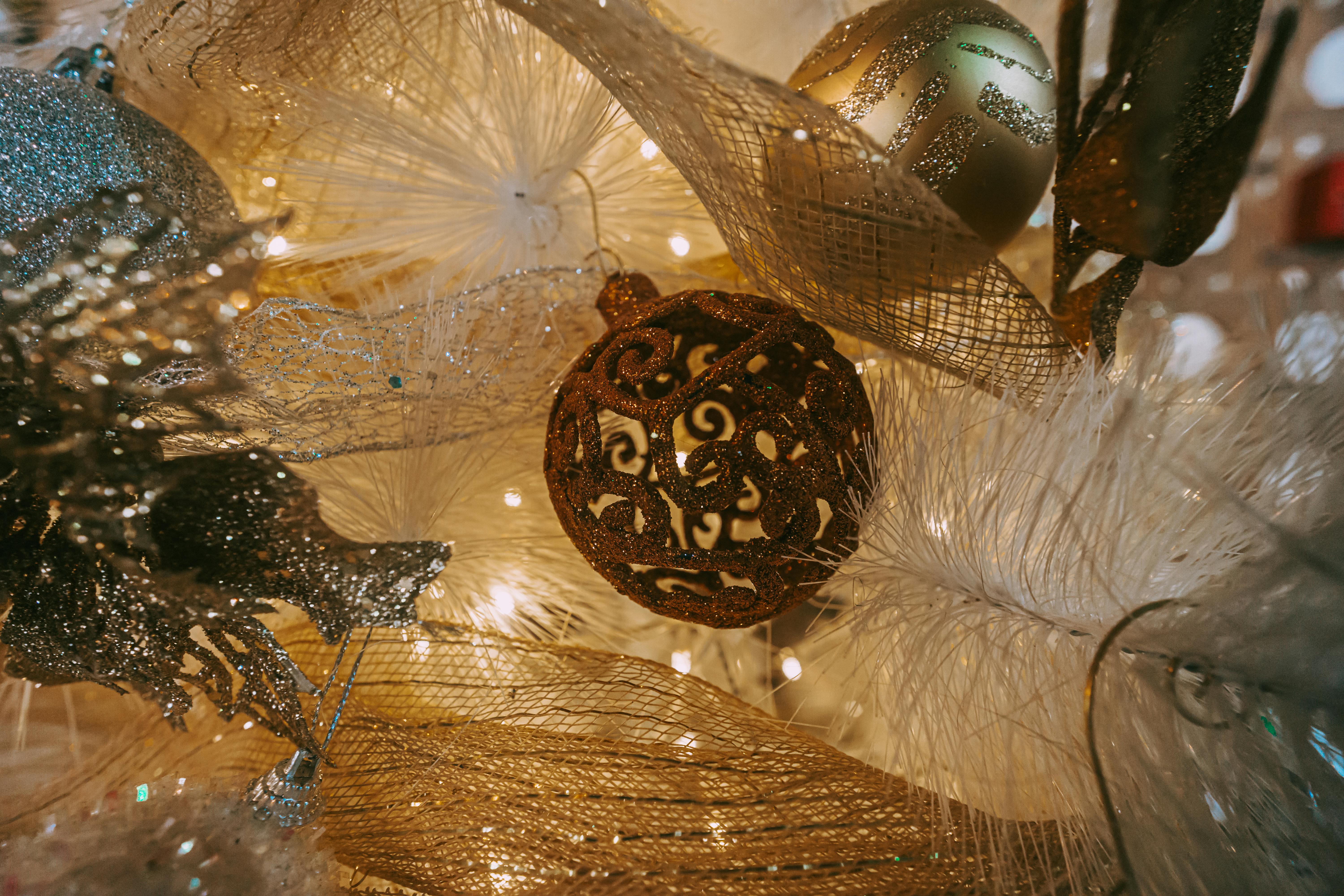 Minimalist Seasonal Decor