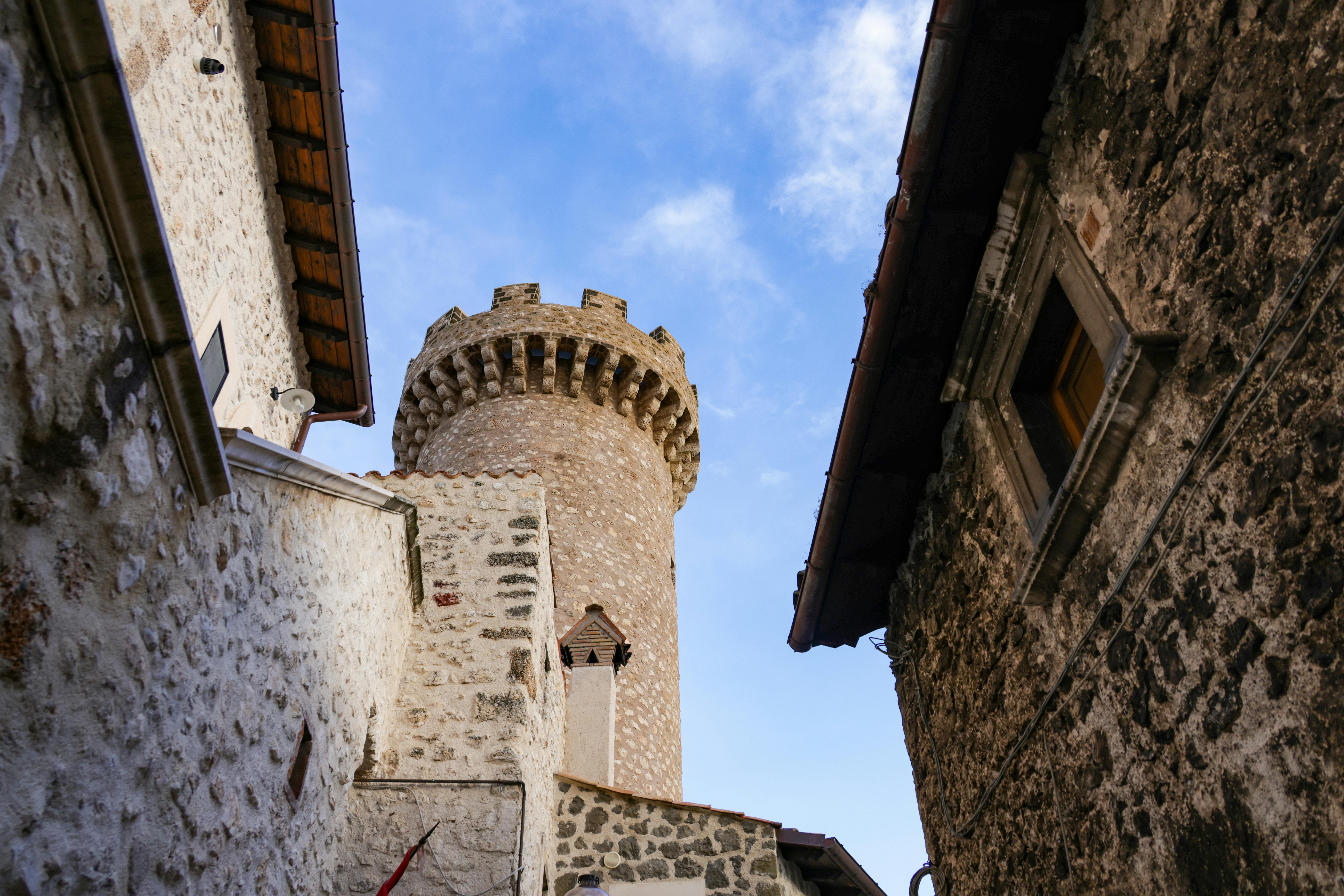 國防：顧立雄：鋼芯彈採購價低於自製，彈藥產線將於9月到位