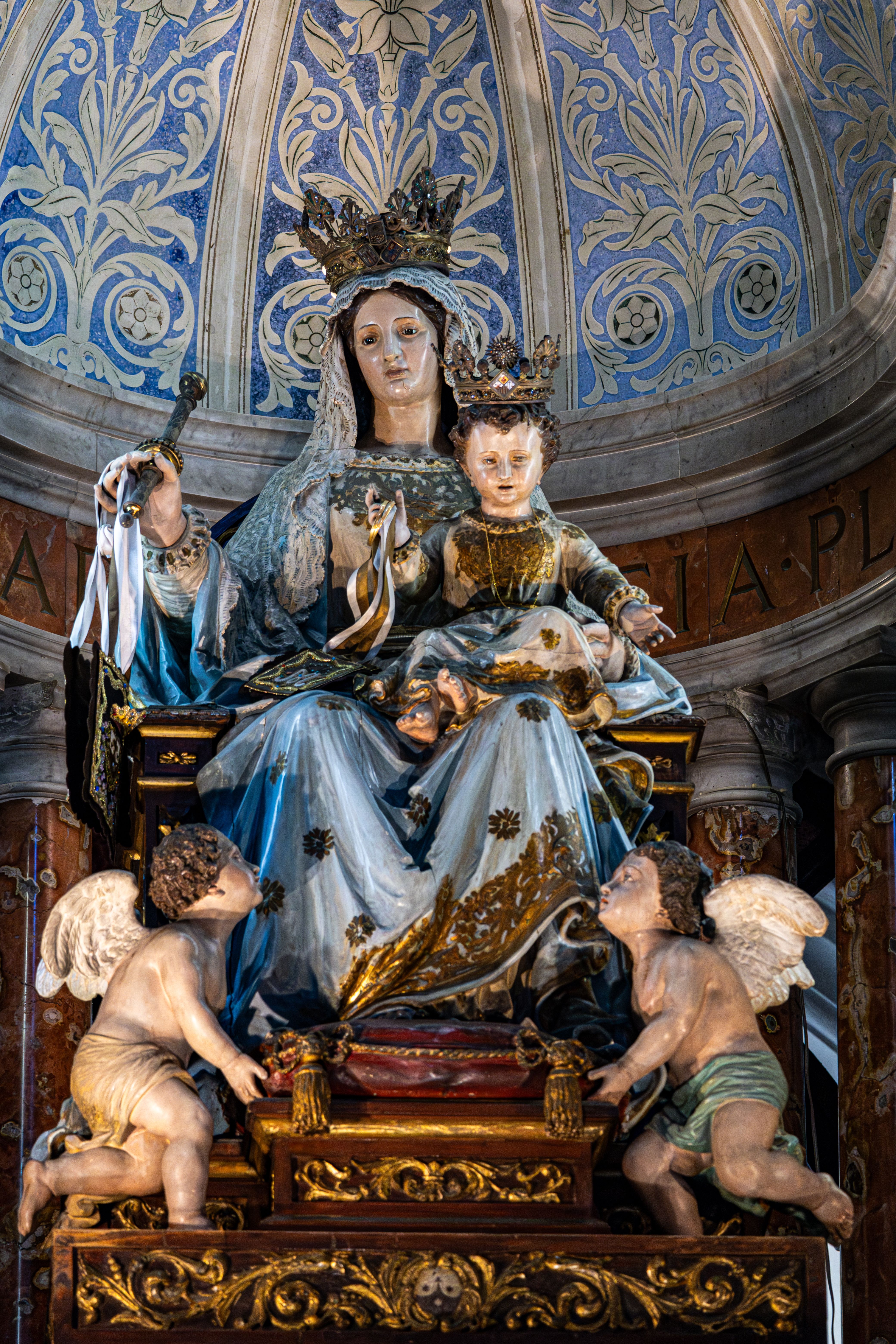 Religious Statue of Madonna and Child in Haifa · Free Stock Photo