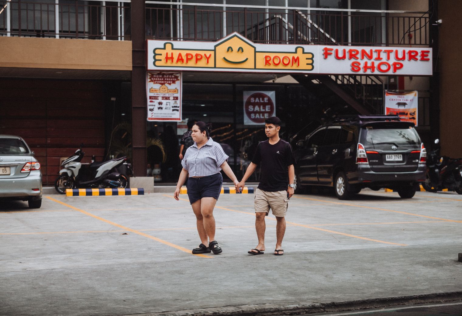 Birdham — professional movers carrying furniture on a house move