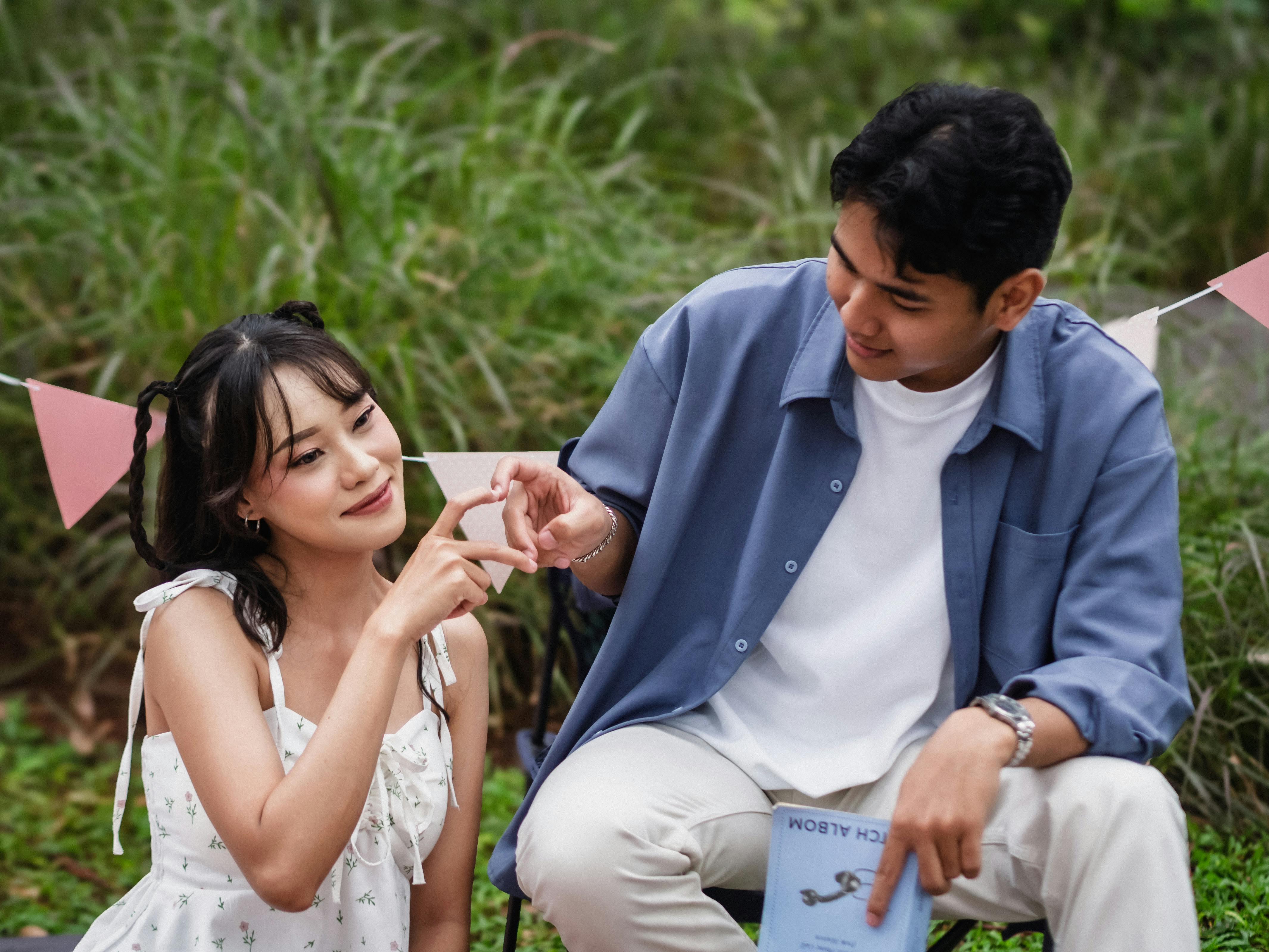 Mengapa Komedi Romantis Begitu Dicintai di Indonesia?