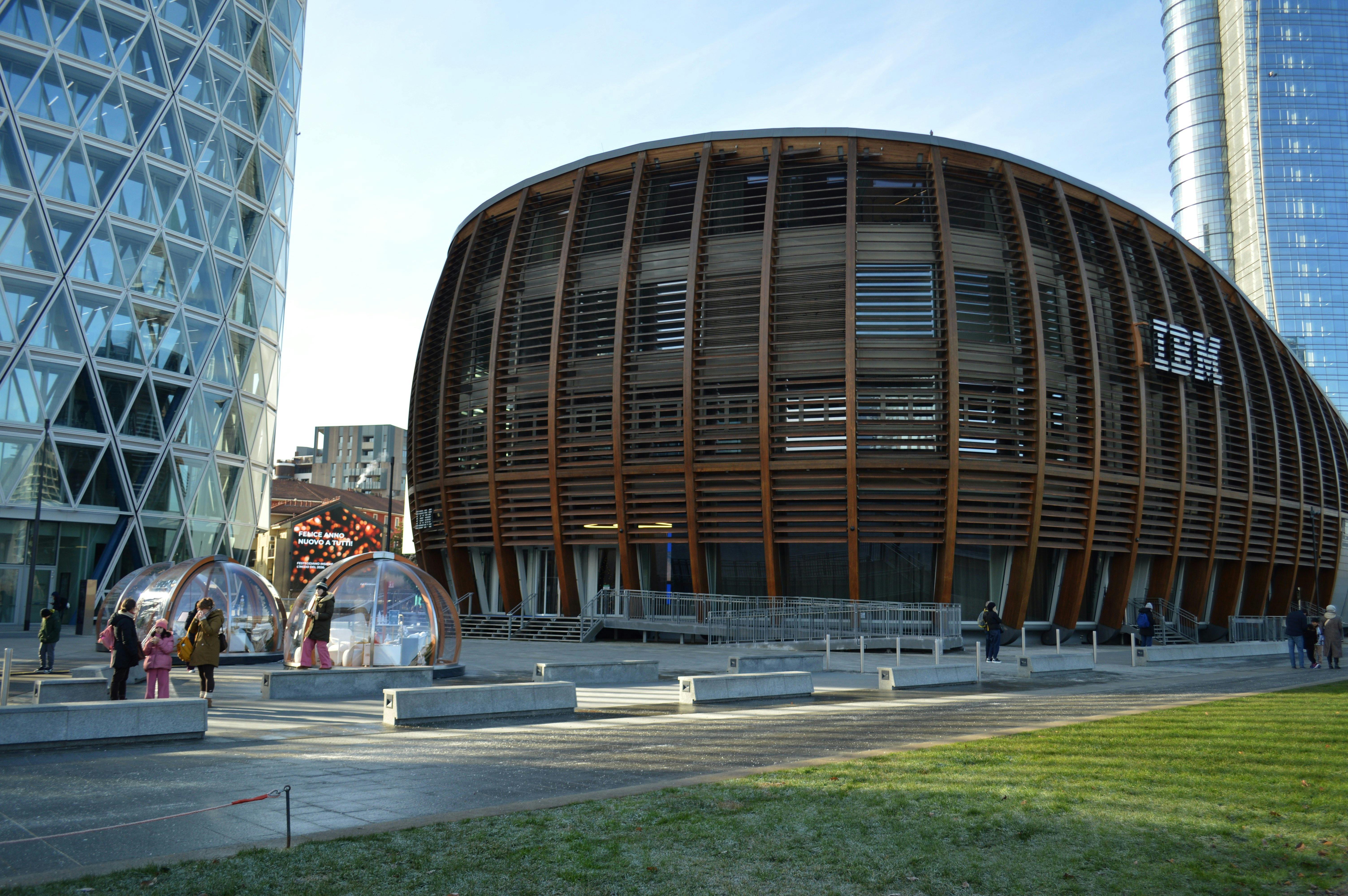 pexels-photo-35648203.jpeg?auto=compress&cs=tinysrgb&h=650&w=940