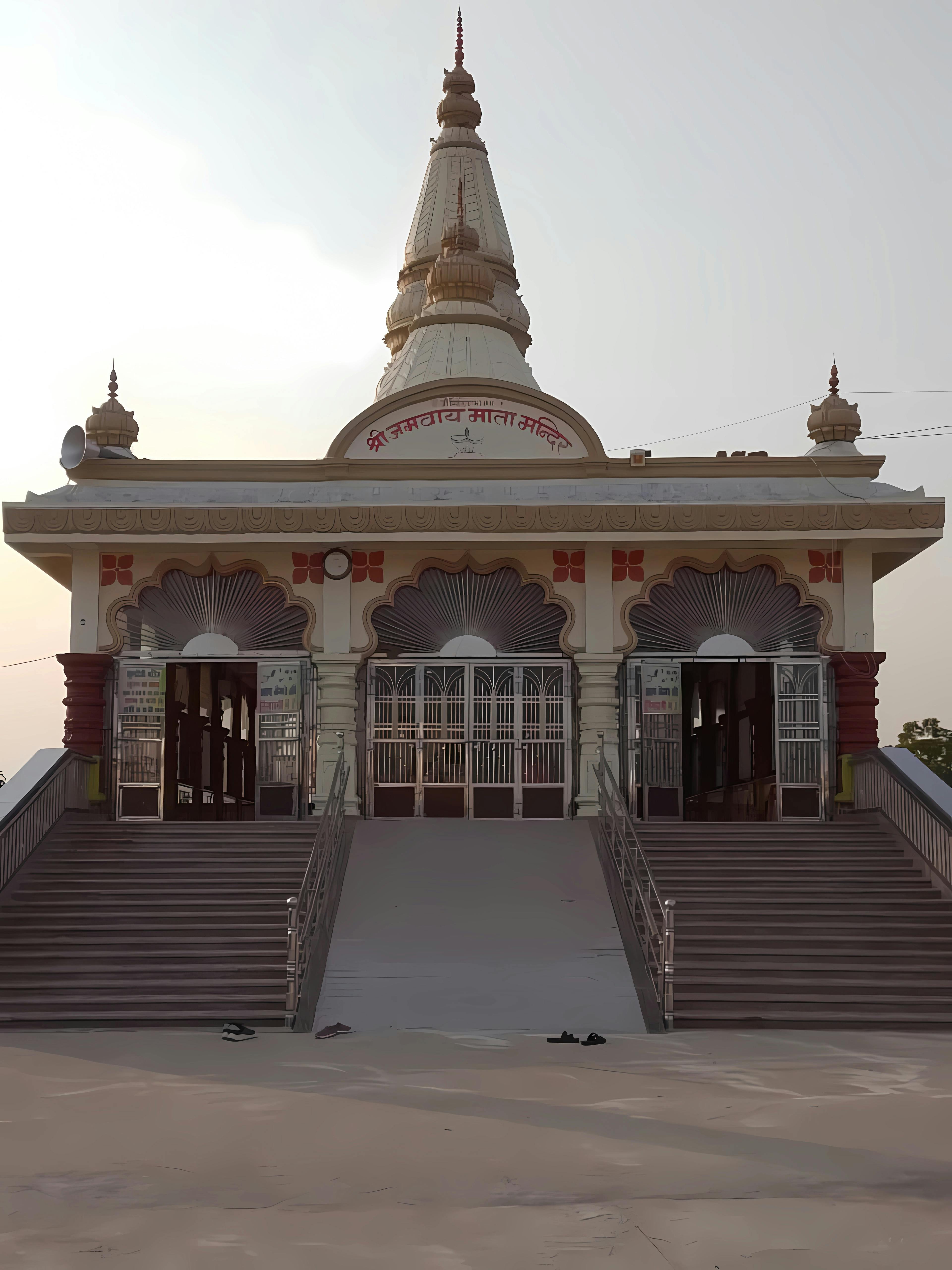 A stunning view of a Hindu temple with intricate architecture in Mihona, India.