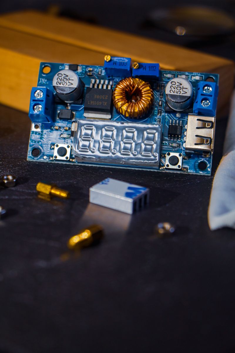 Cloud-Managed RAID Controllers & HBAs