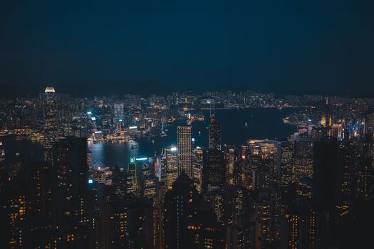 Victoria Peak at dawn with a photographer — Hong Kong
