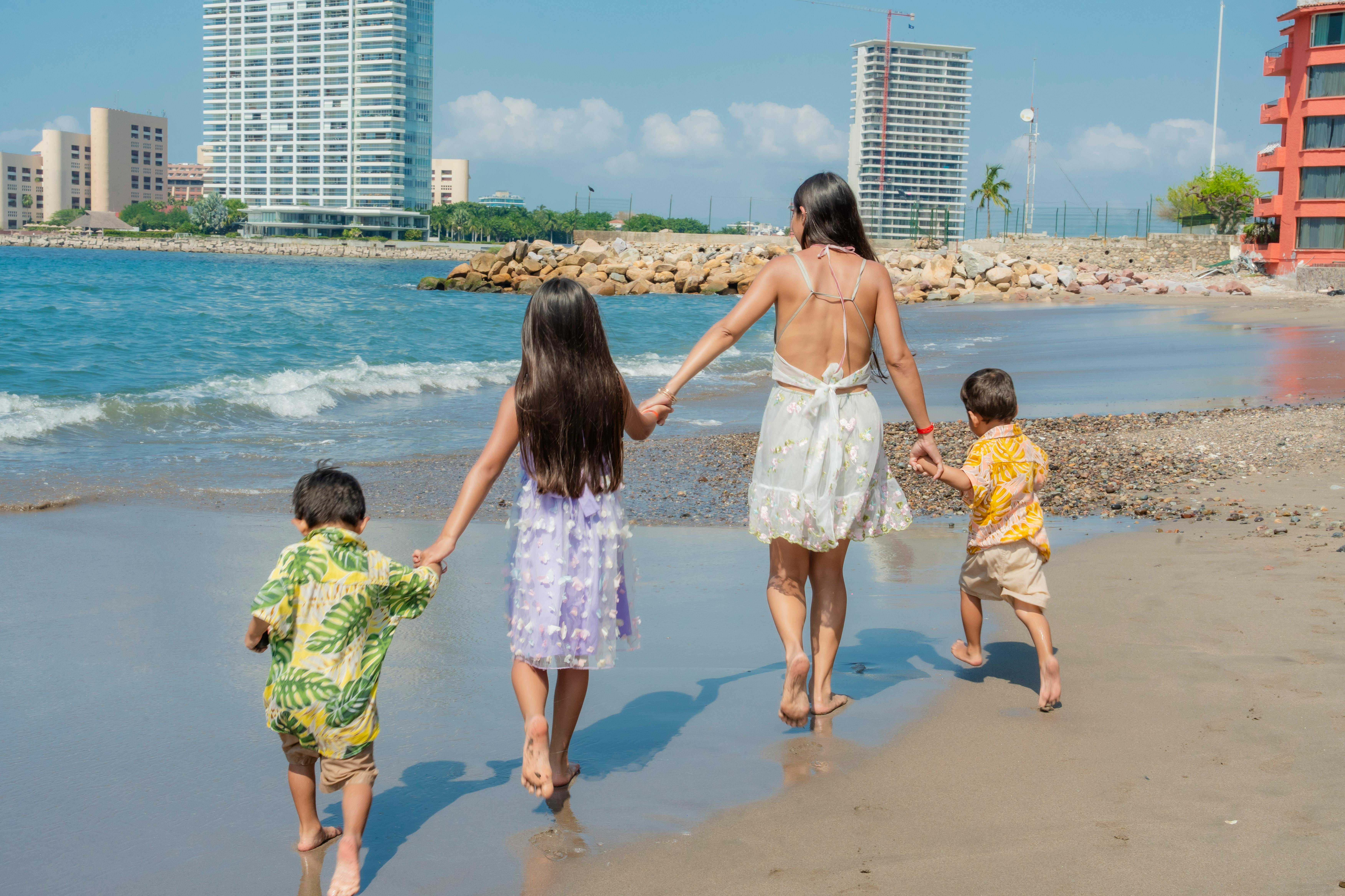 The Joys of Family Travel — Photo by Luis Becerra  Fotógrafo on Pexels