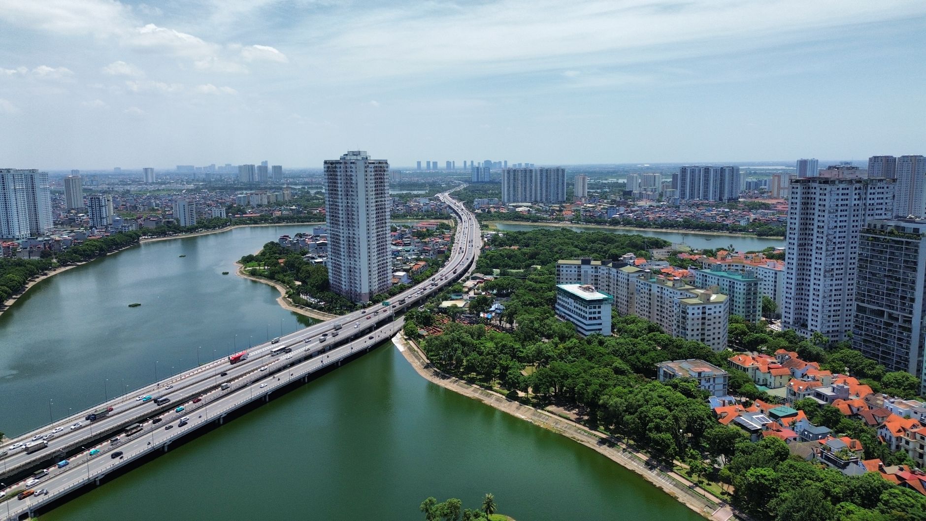 Hanoi Advances Technological Innovation in Key Economic Sectors