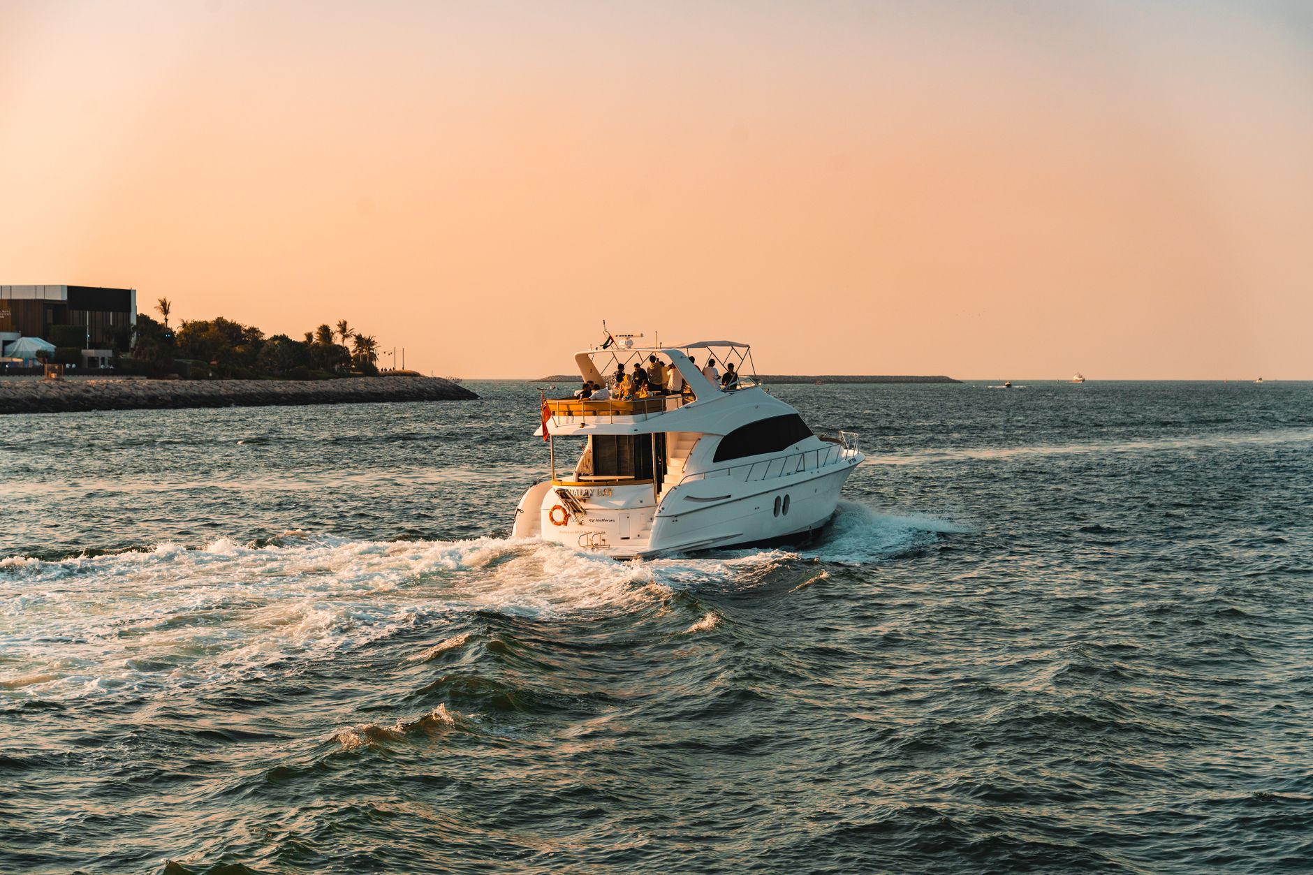 Wealth Signals: Gold Coast to Streeterville — SponsorClub
