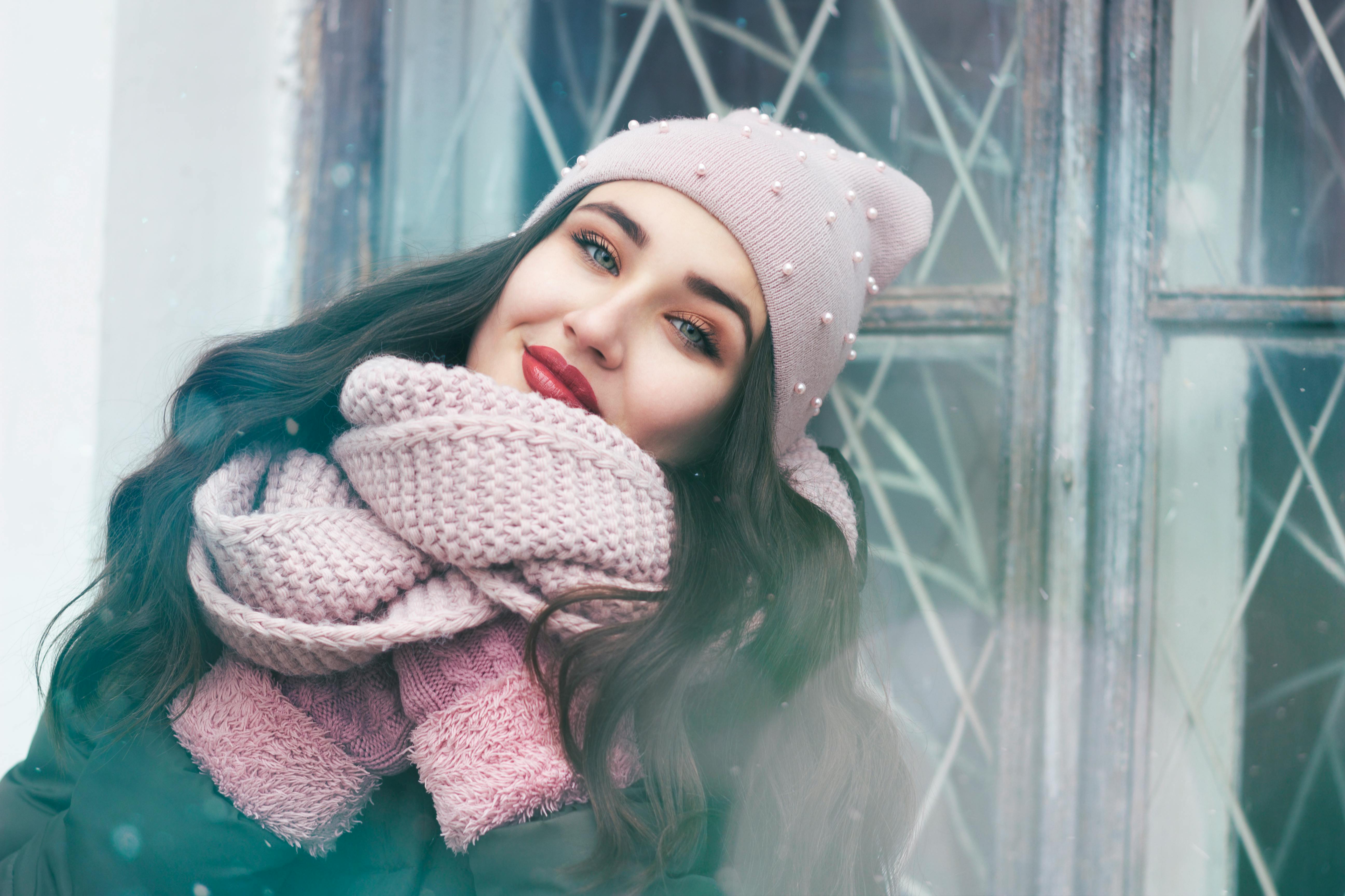 397,600+ Woman Winter Clothes Stock Photos, Pictures & Royalty-Free Images  - iStock