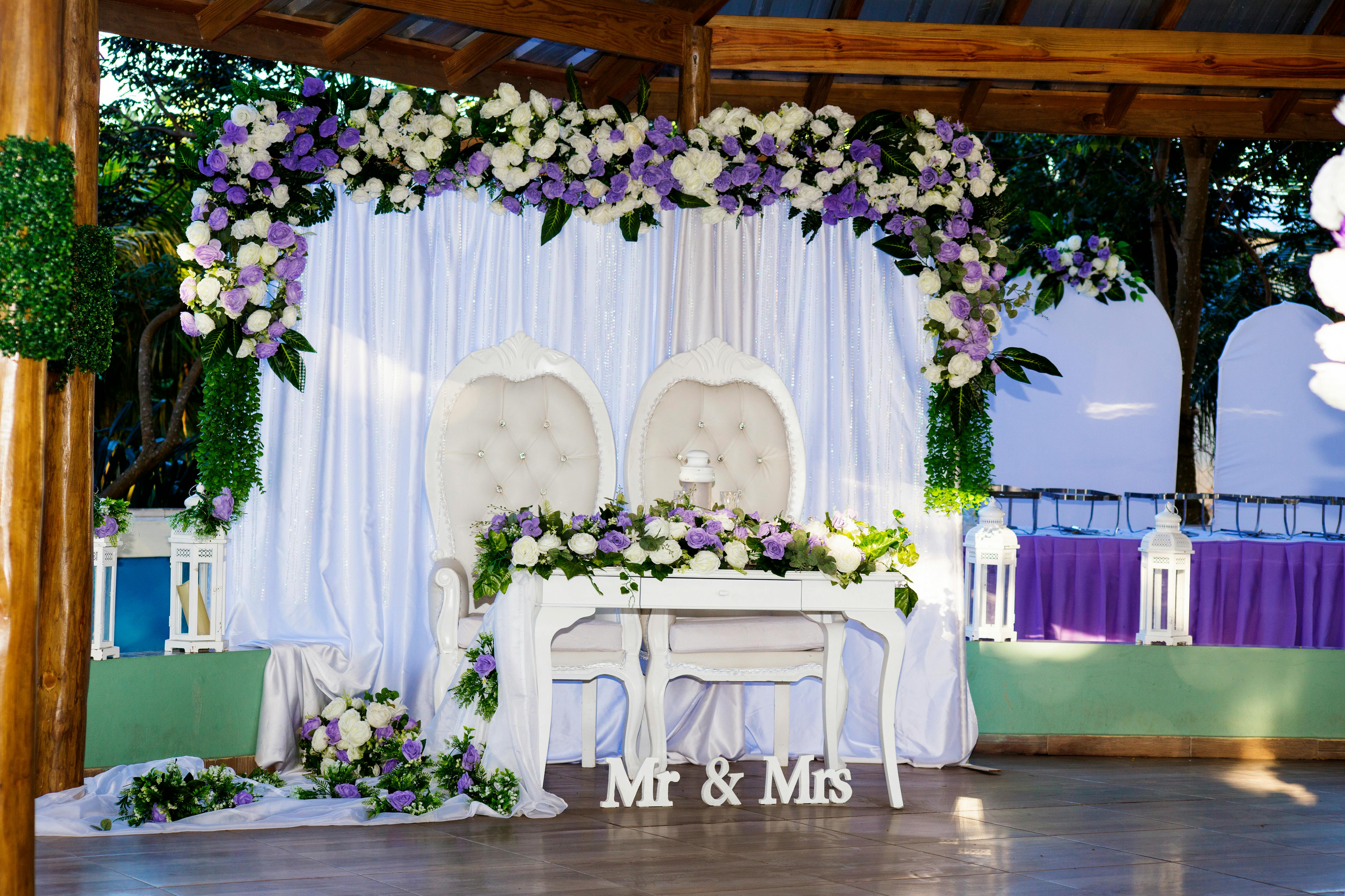 Big Day Details: Venue Updates, Live Portraits, and Beauty Tips — Photo by Samuel Nuñez on Pexels
