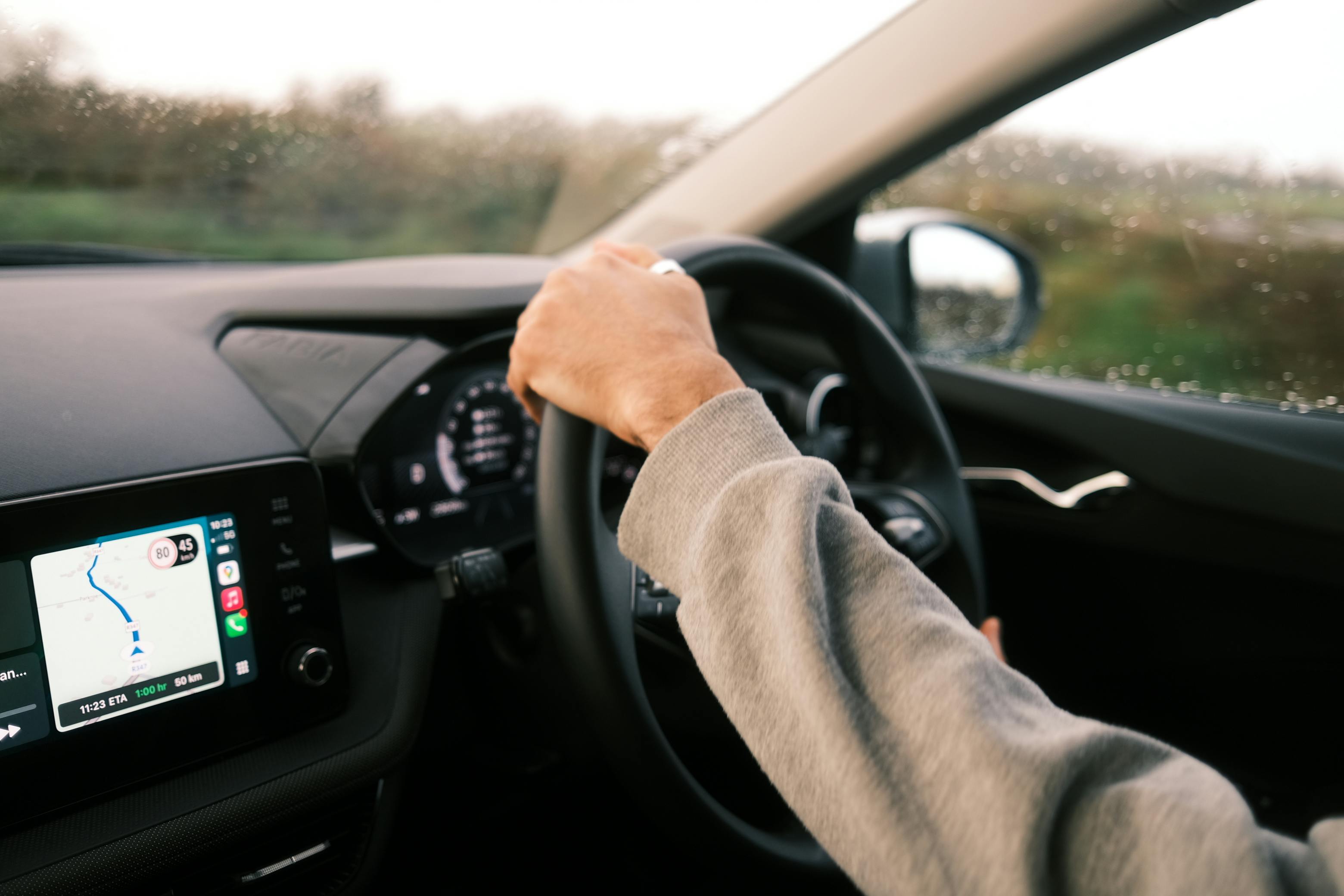 Driver assistance systems: use safety tech without creating risky driving habits