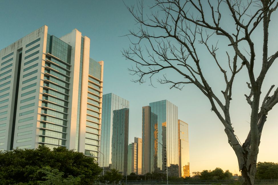 Vagas de tecnologia em Porto Alegre: salários e áreas em