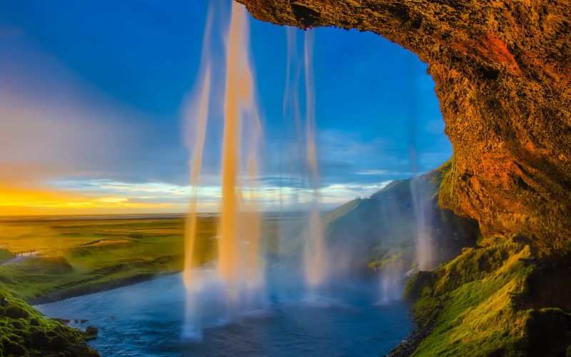 Seljalandsfoss sunset