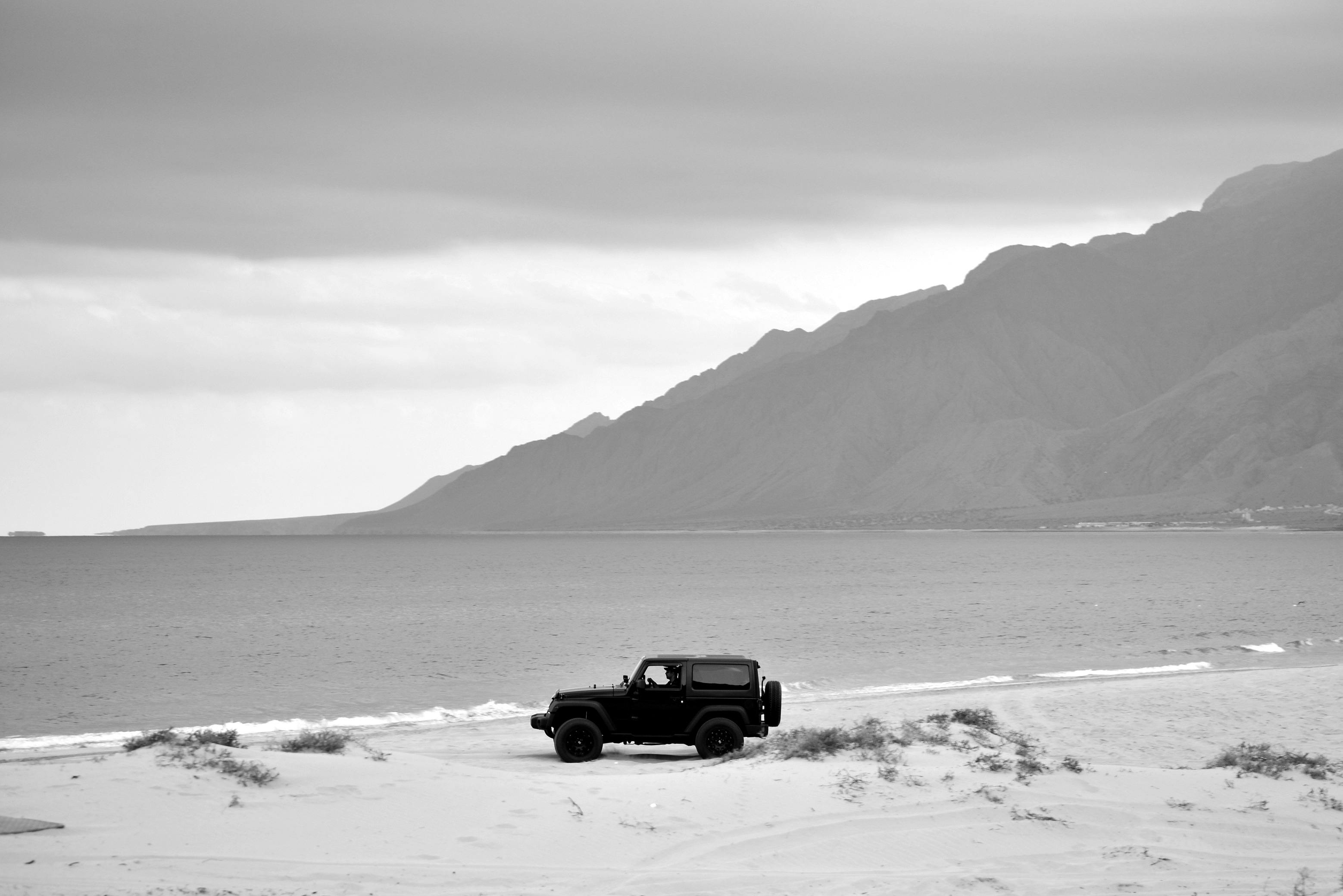 Family Van Rentals car rental in Sur