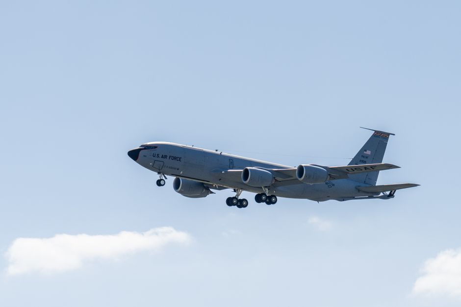 US Military Aircraft Lands in Moscow Amid Conflicting Reports on Kremlin Awareness