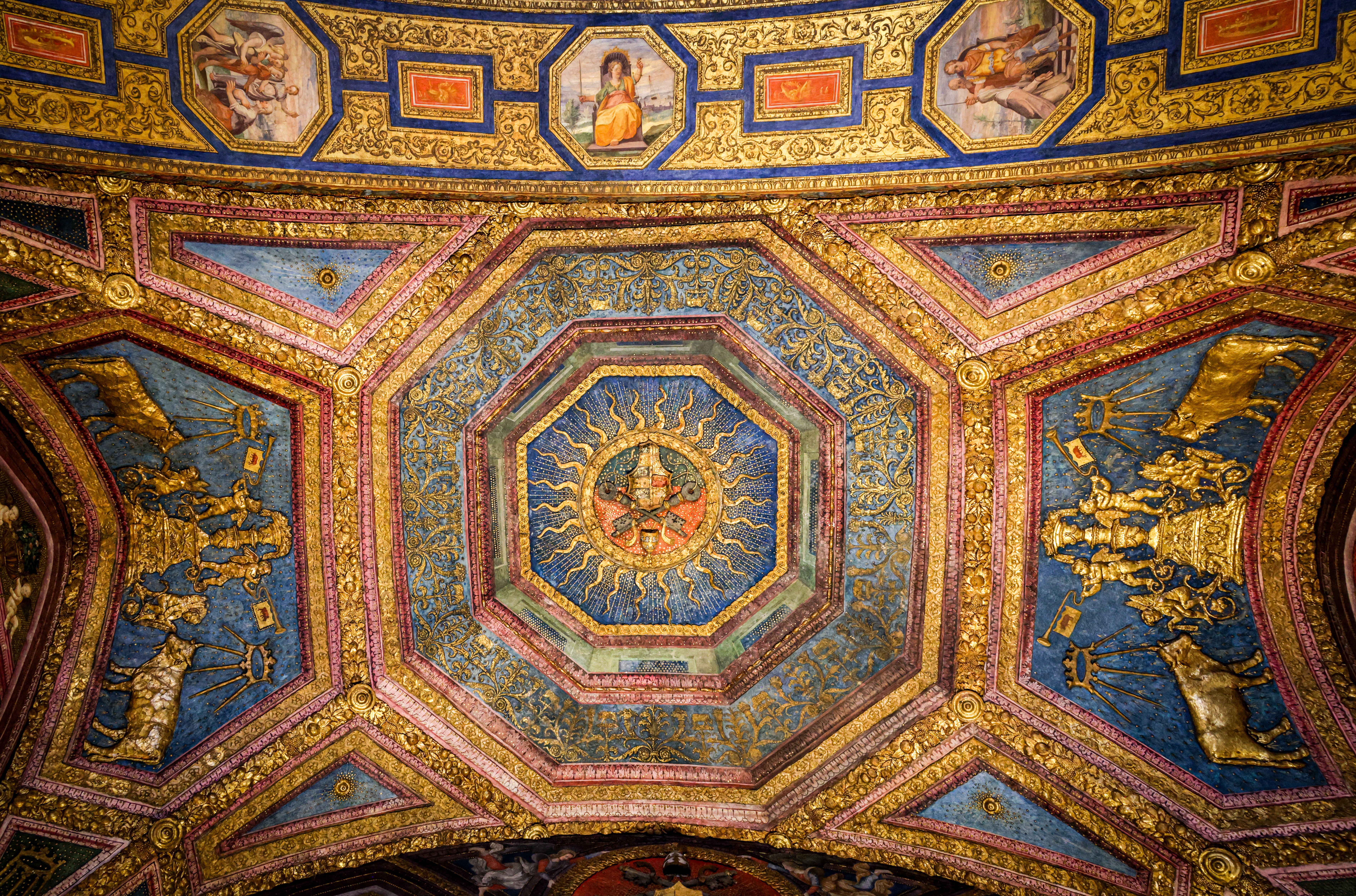 Ornate Painted Ceiling with Ancient Roman Art · Free Stock Photo