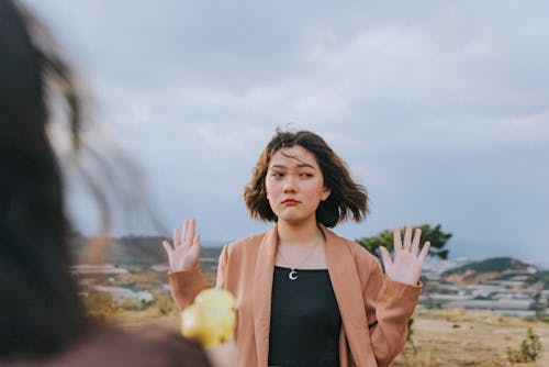 Free Shallow Focus Photo of Woman Looking Away Stock Photo