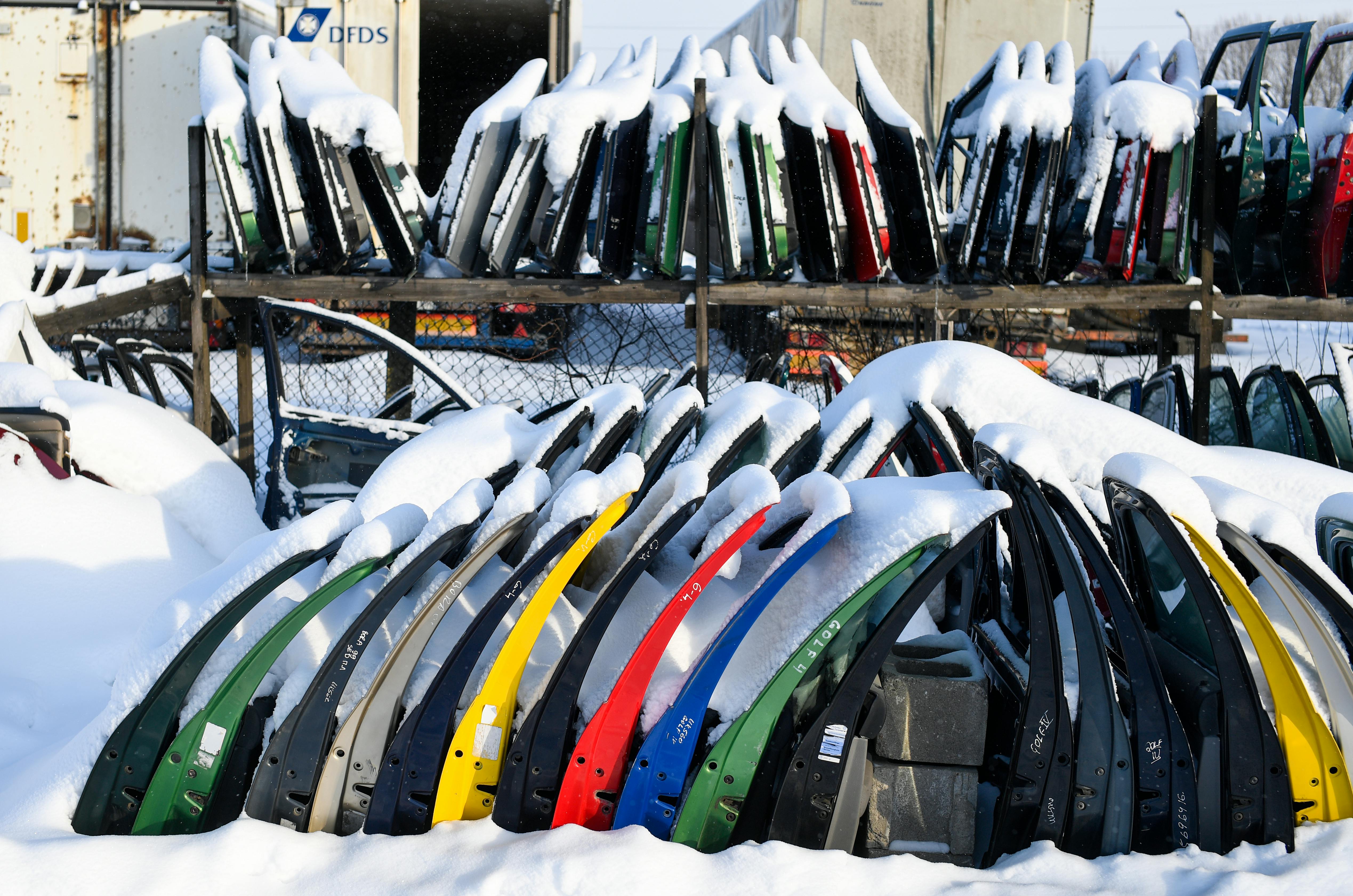 Fleet Economics Are Breaking: Why Commercial Vehicle Strategies Must Shift Before 2026 — Photo by Margo Evardson on Pexels