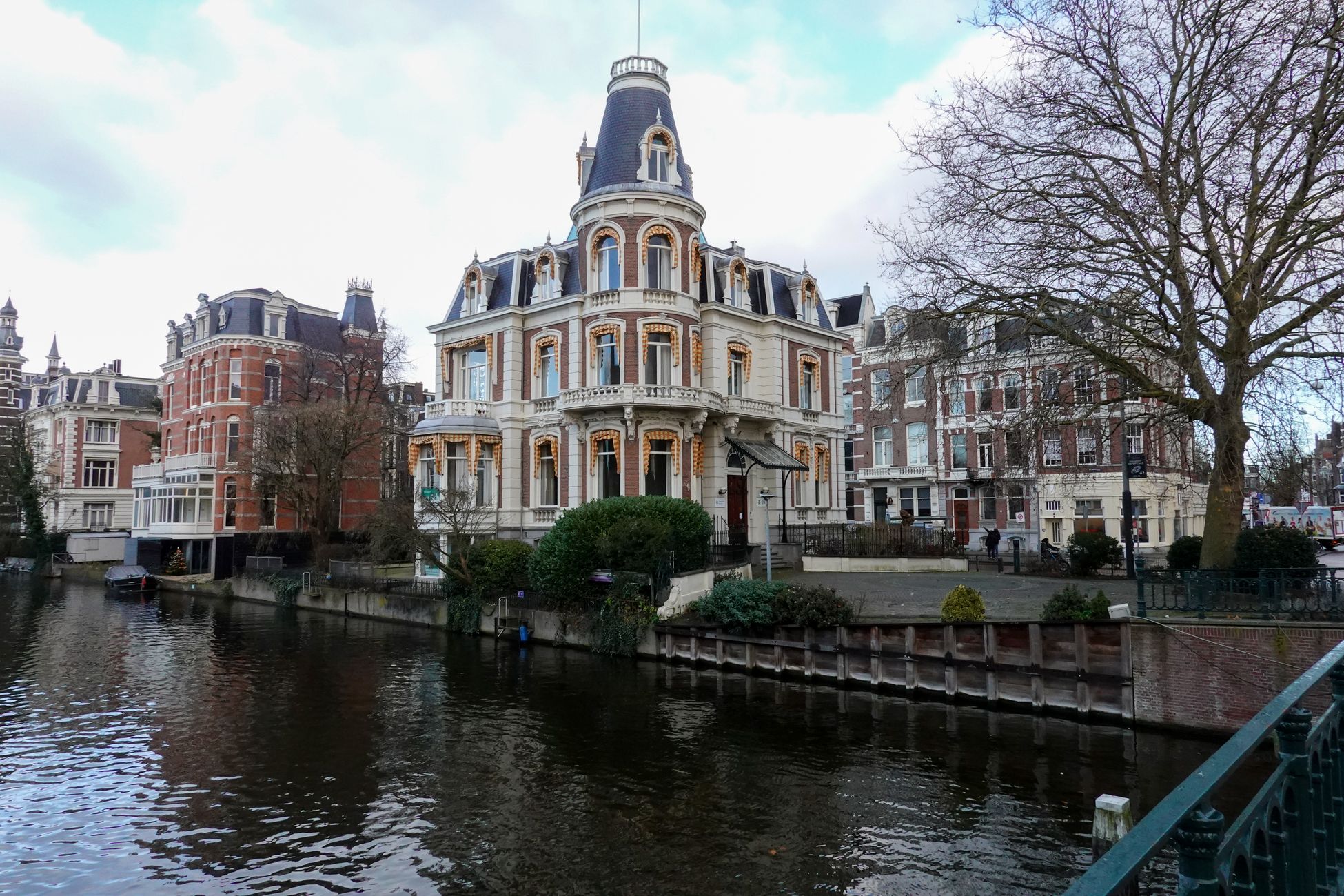 Amsterdamse gemeenteraad eist opheldering over mogelijke sluiting VUmc