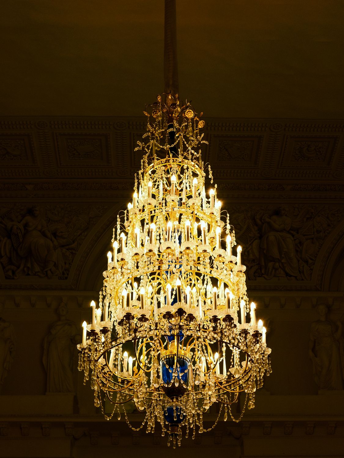 Luxurious Crystal Chandelier in Elegant Interior · Free Stock Photo