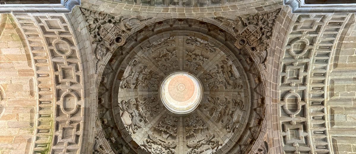 Cúpula de una iglesia de Santiago de Compostela