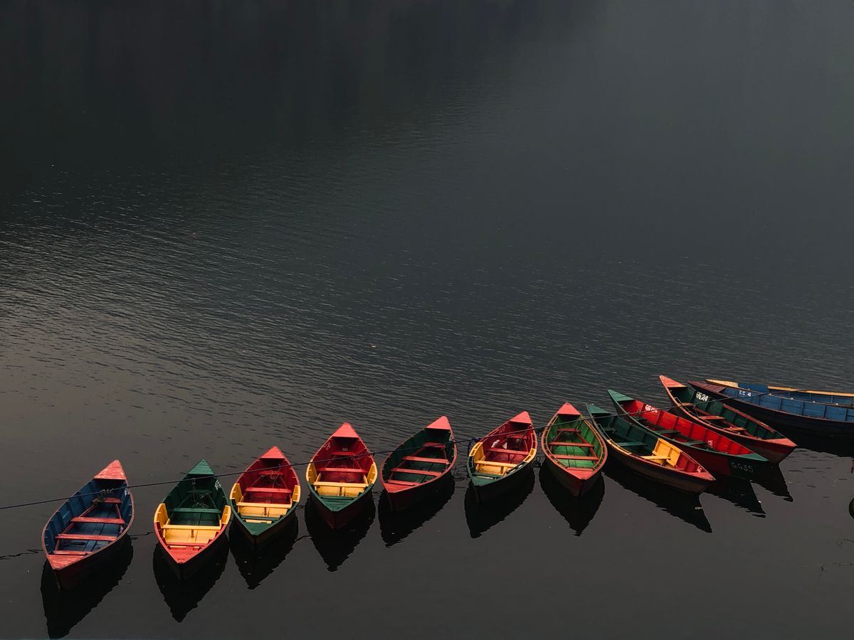 Boats on Body of Water · Free Stock Photo