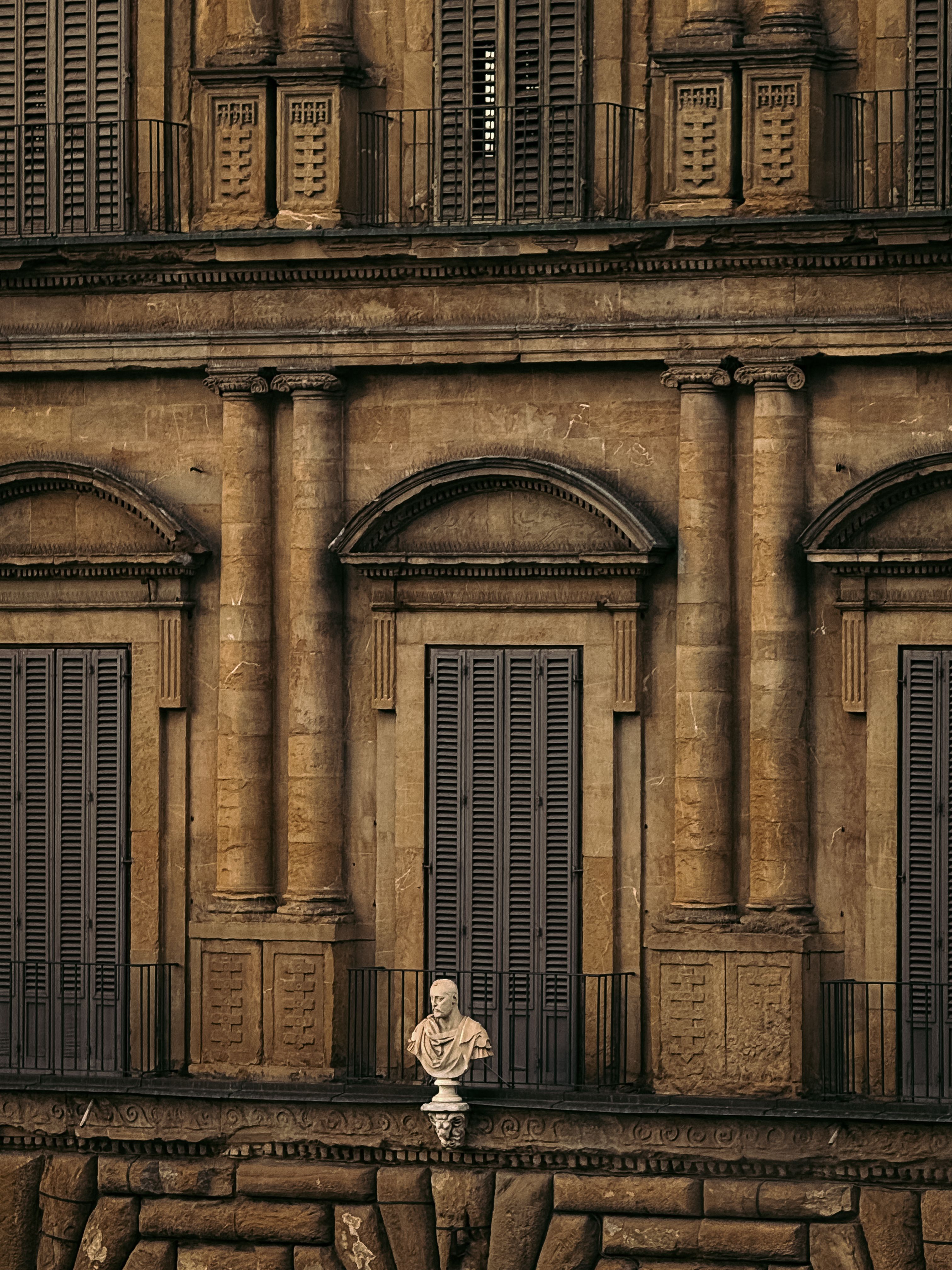 Renaissance Architecture with Sculpture in Florence · Free Stock Photo
