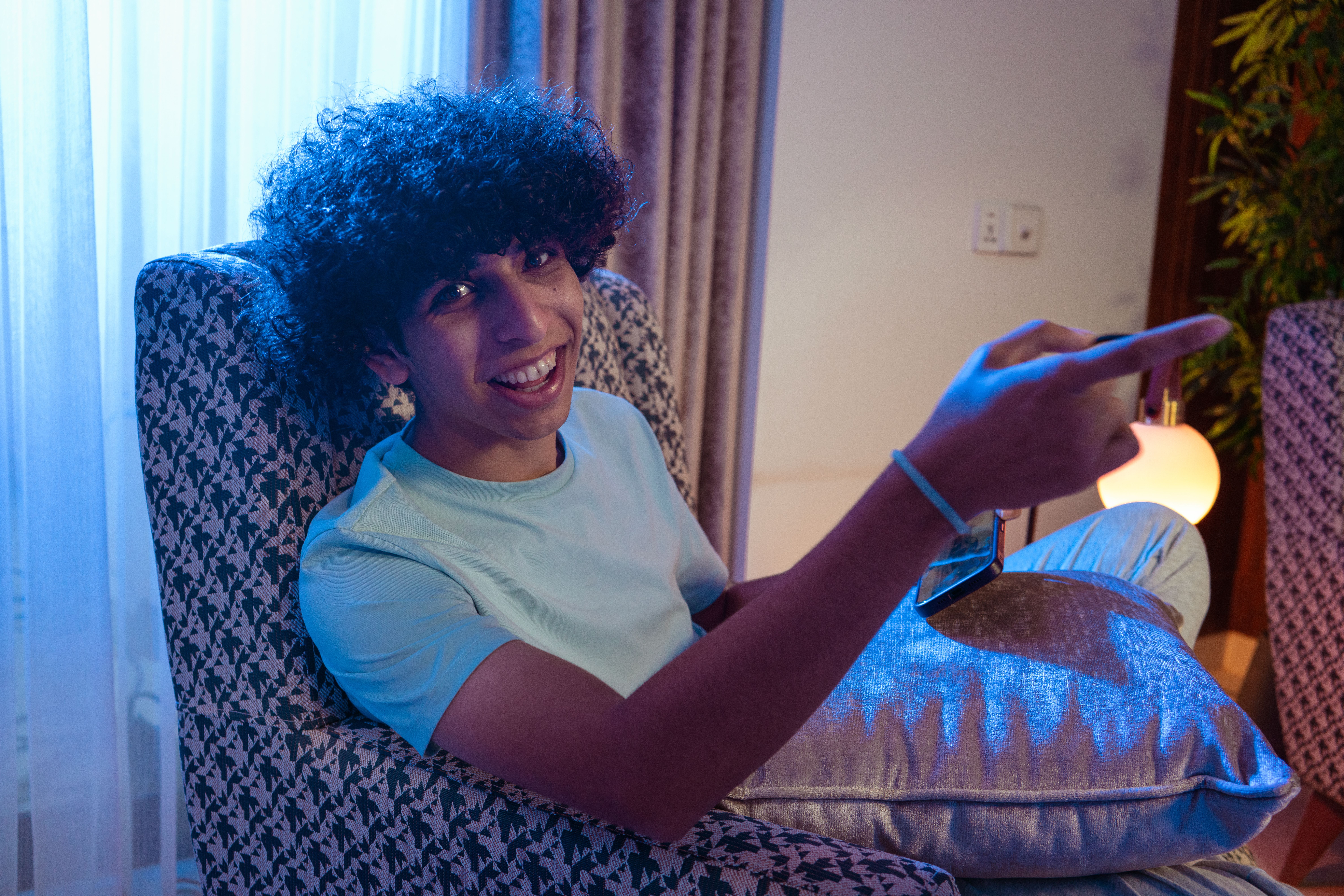Prepaid SIM cards from Zain or Ooredoo telecom providers in Kuwait