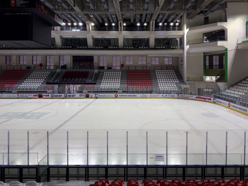 NHL's Bettman Says Ottawa Senators Arena Project Is on Track