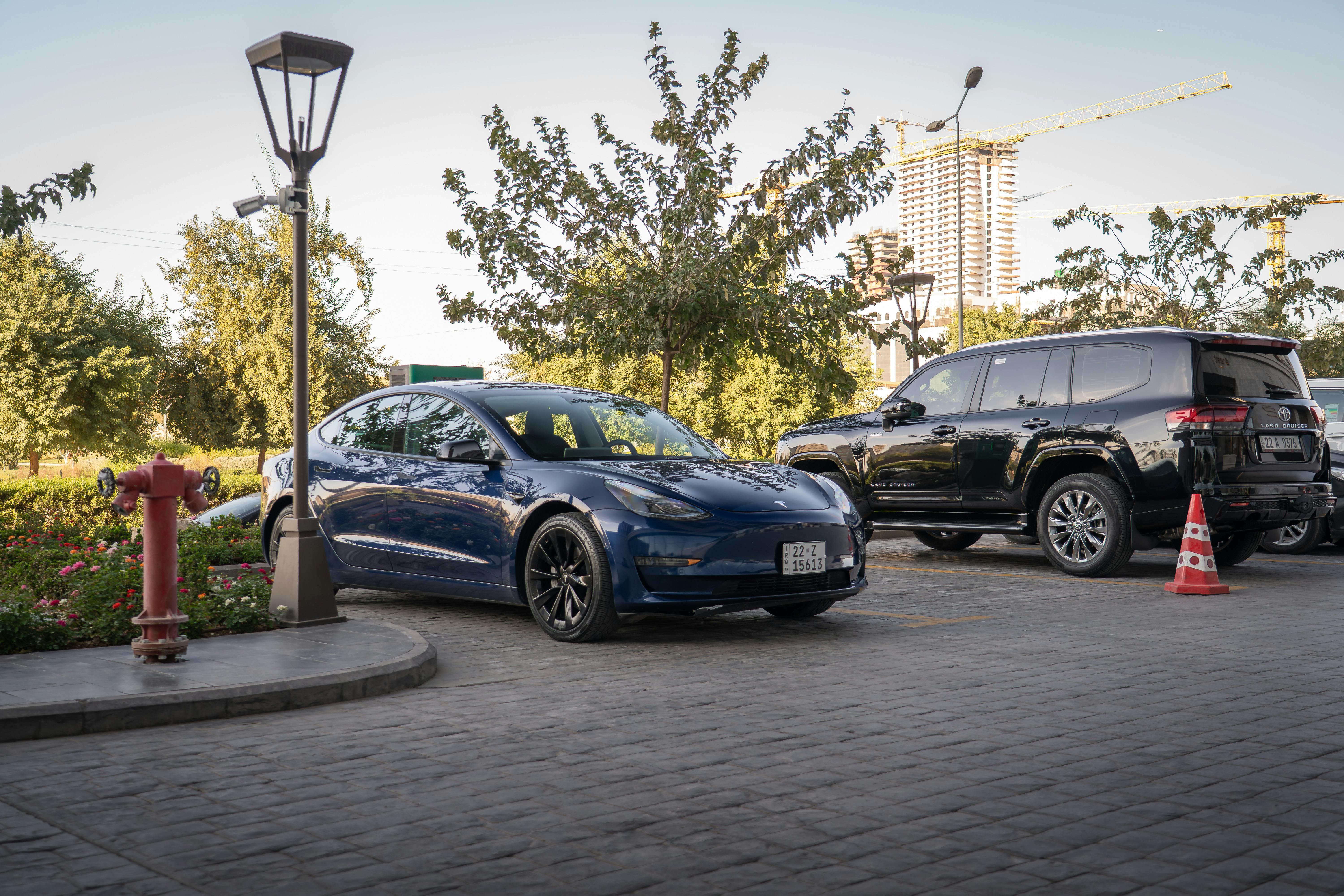 What If All Cars Were Autonomous, Electric, and Free? — Photo by 04iraq on Pexels