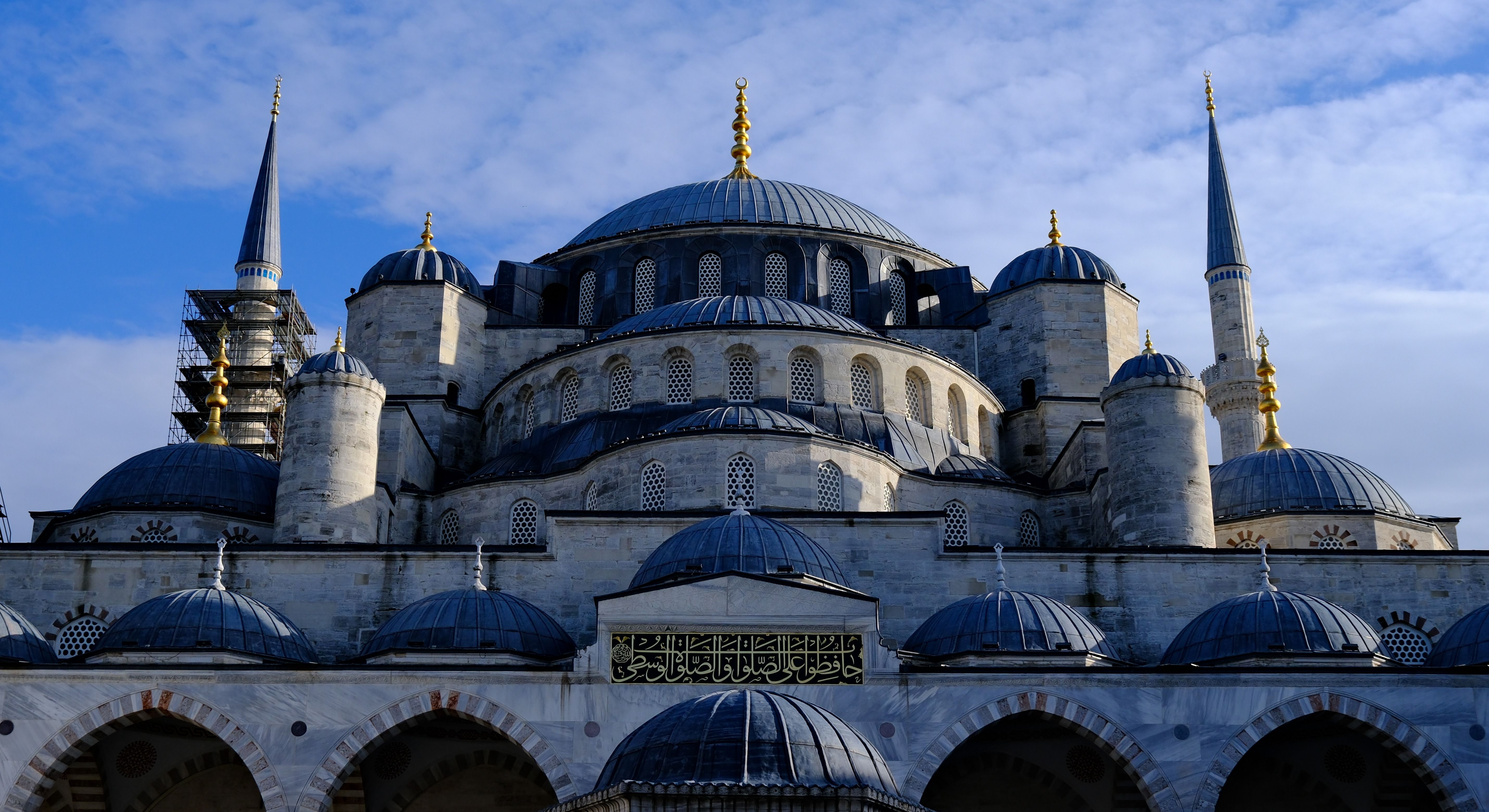 Majestic View of the Blue Mosque in Istanbul · Free Stock Photo