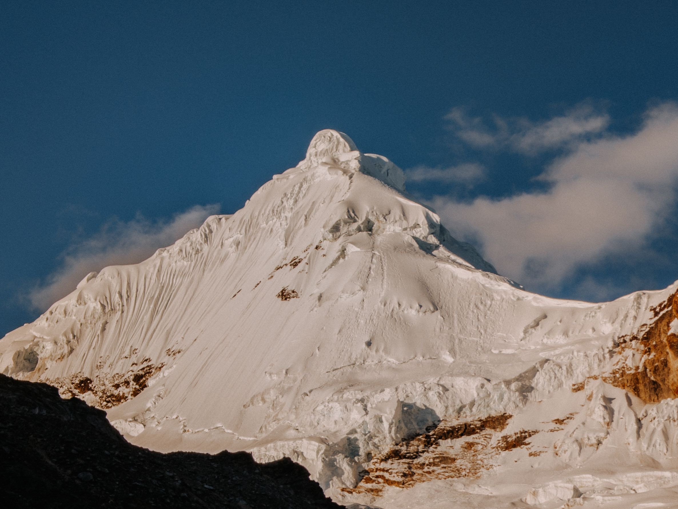 Snowy Summit of Mount Yerupajá in Peru · Free Stock Photo