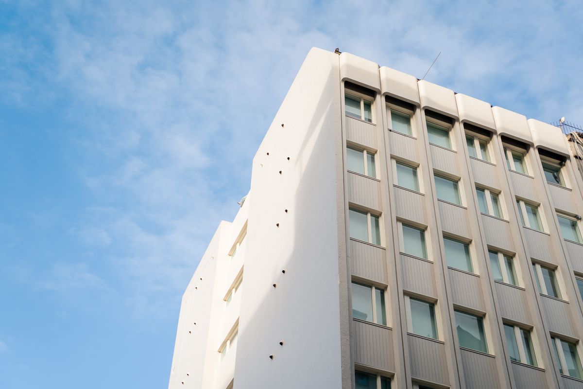 student moves in Docklands — Student Moves in Docklands — the working end of the job