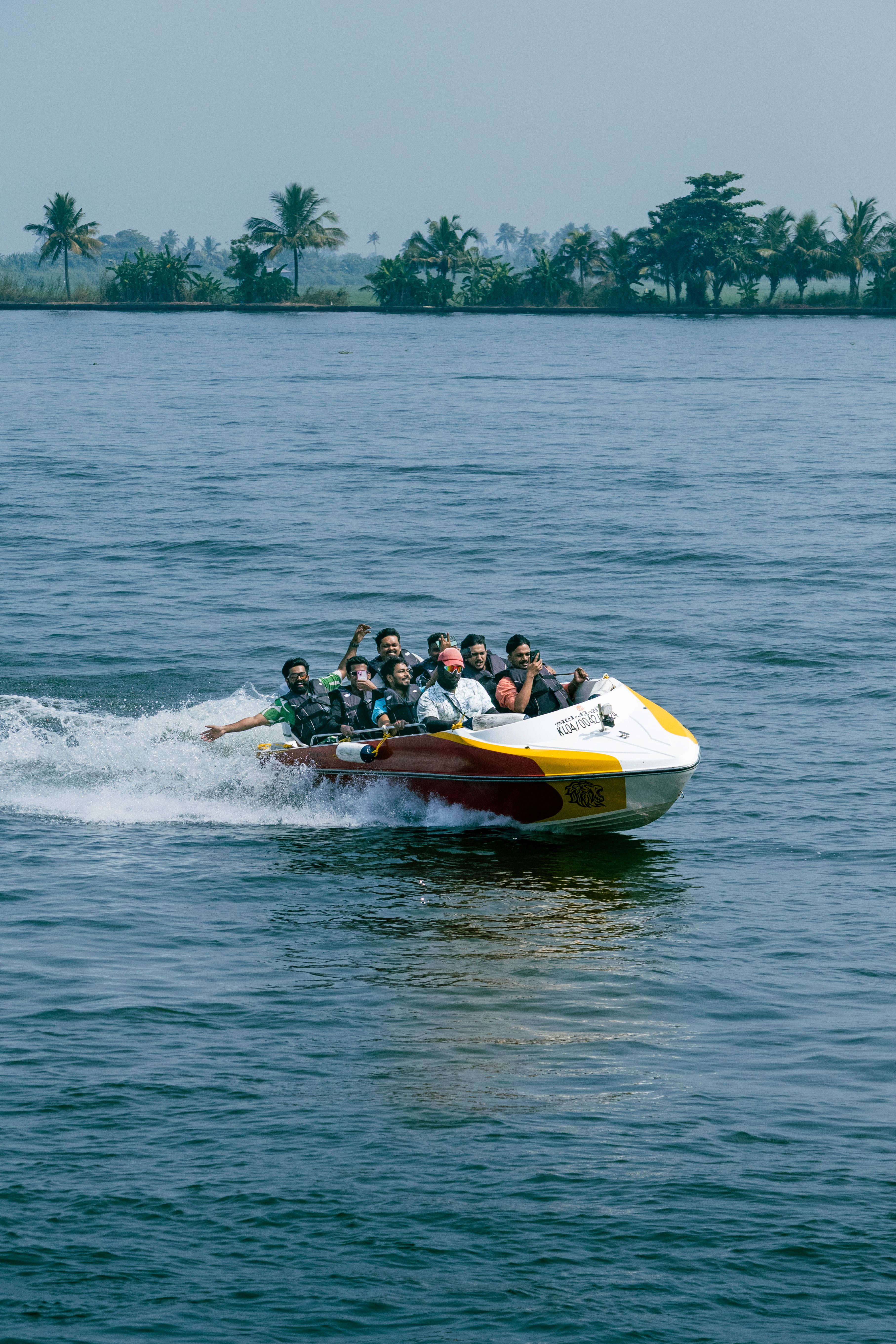 Thrilling Speedboat Ride on Kerala's Backwaters · Free Stock Photo