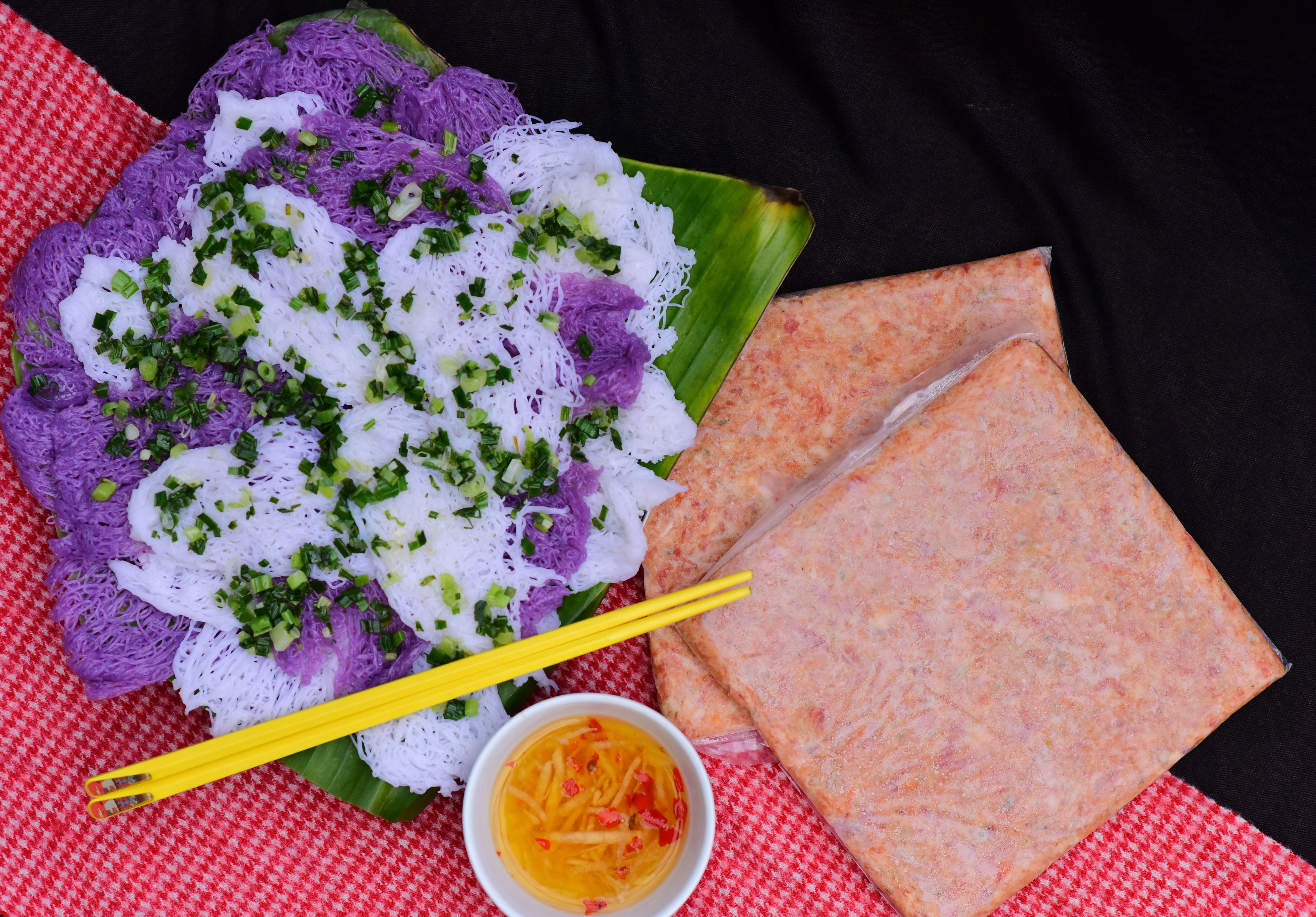 Hoi food and travel