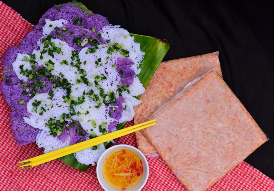 Hoi food and travel