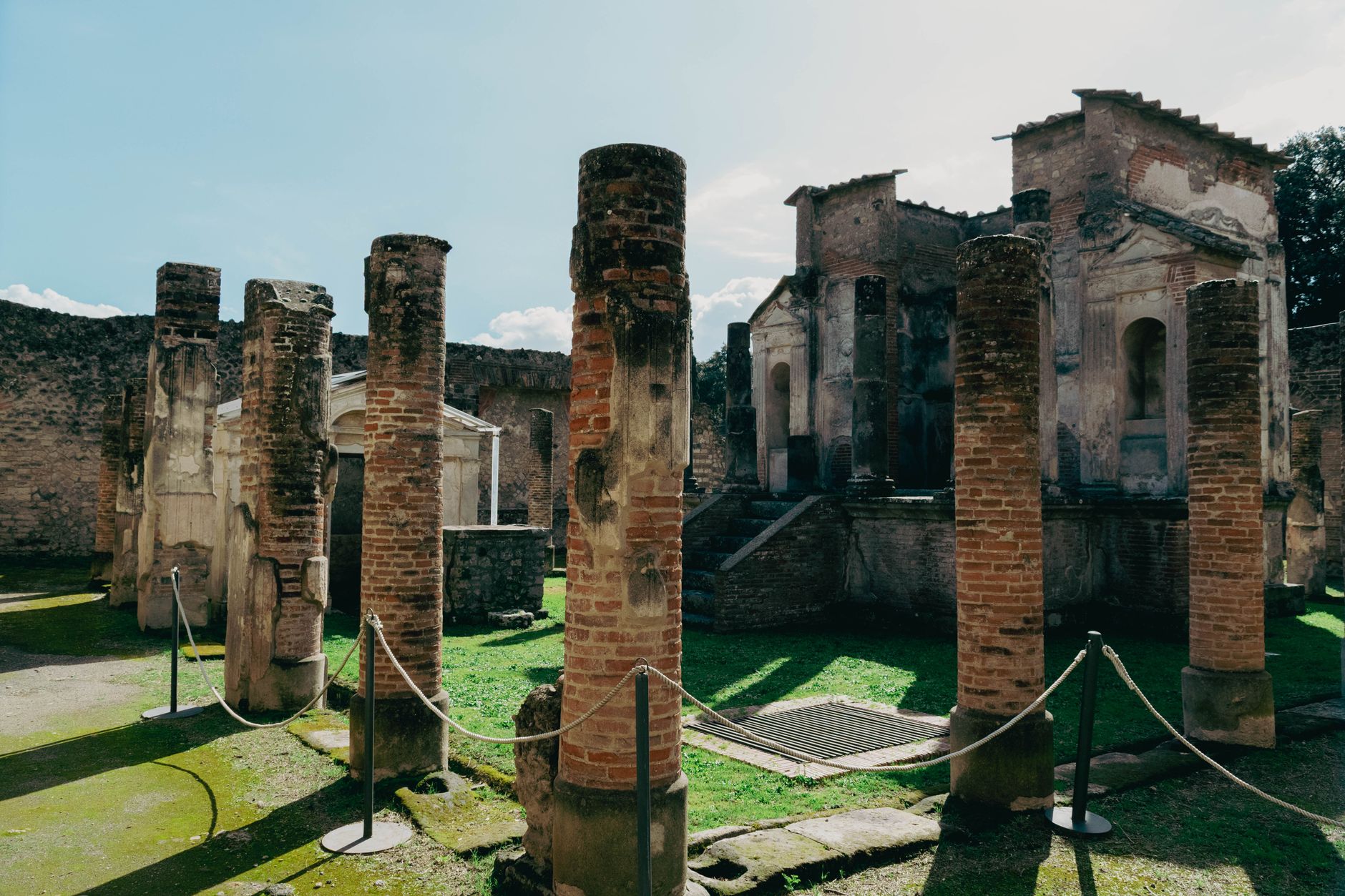 Naples Underground Historical Tour