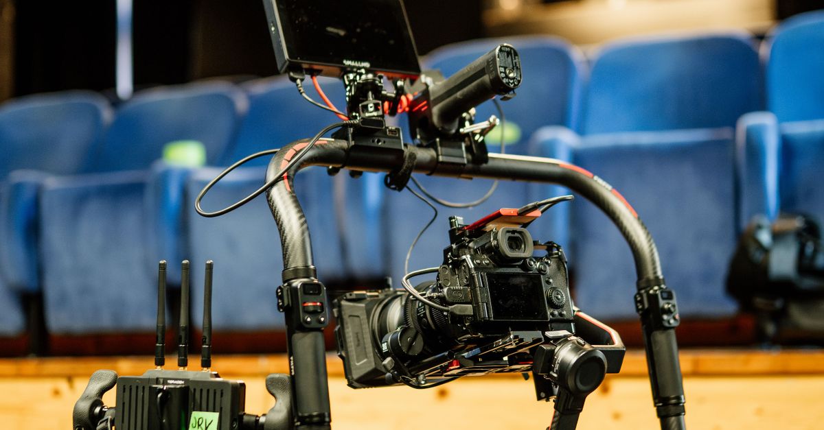 Filmmaking Camera Rig Professional Camera Rig Ready for Filmmaking · Free Stock Photo