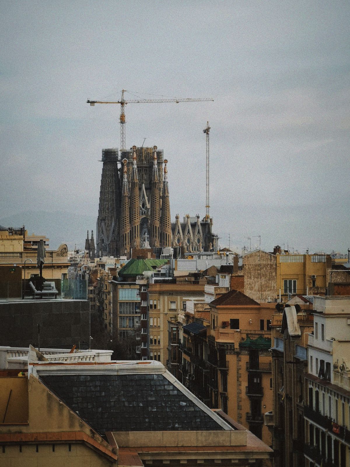Barcelona — Gaudí's dream, the rhythm of the Mediterranean. (3)