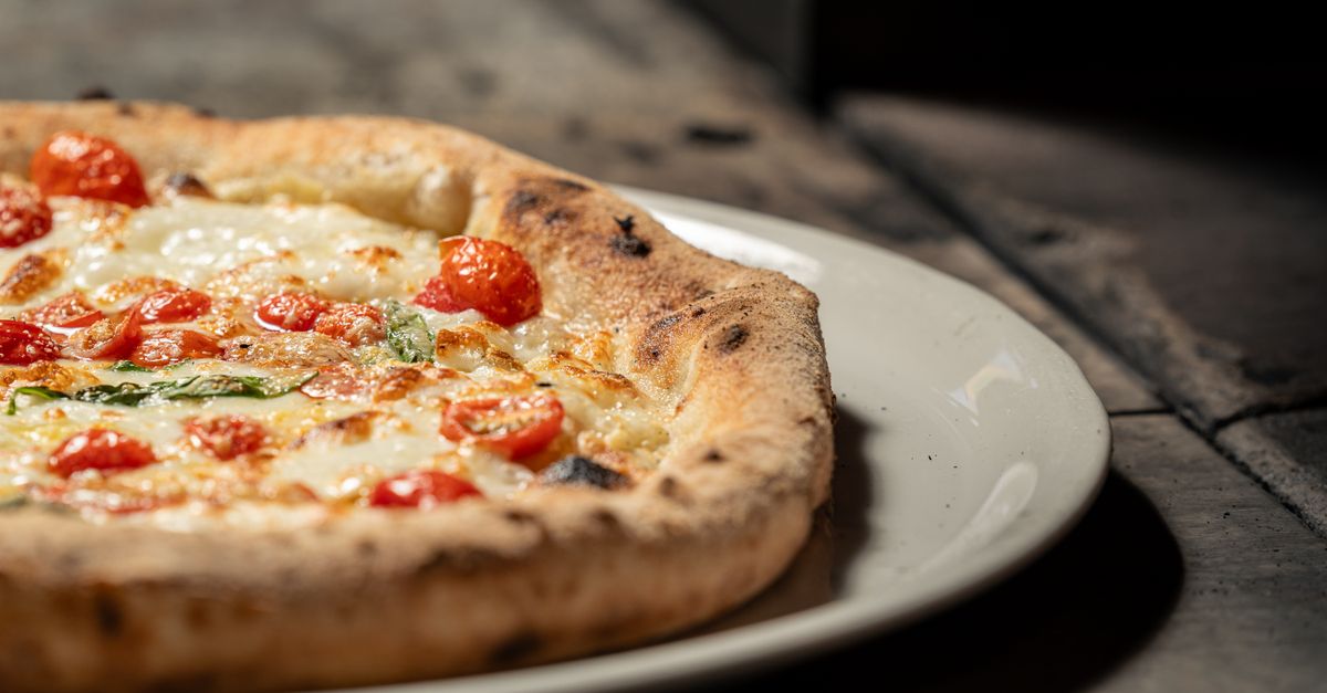 Why Your Homemade Pizza Crust Isn't Chewy (And The Pro Secrets That Deliver Pizzeria-Quality Results Every Time)