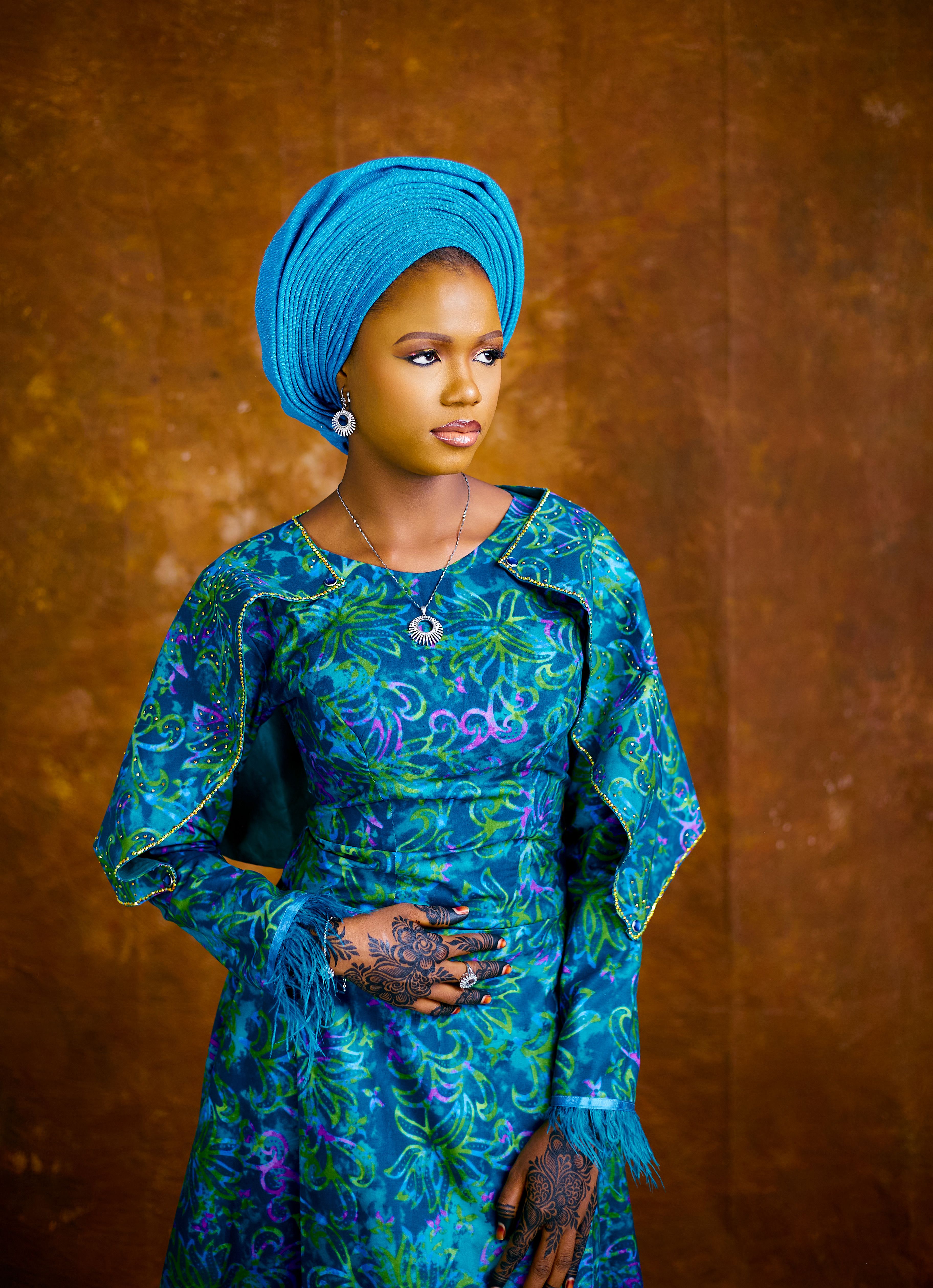 Elegant Woman in Traditional African Attire · Free Stock Photo
