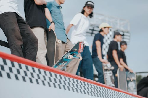 Foto Van Mensen Die Skateboard Spelen