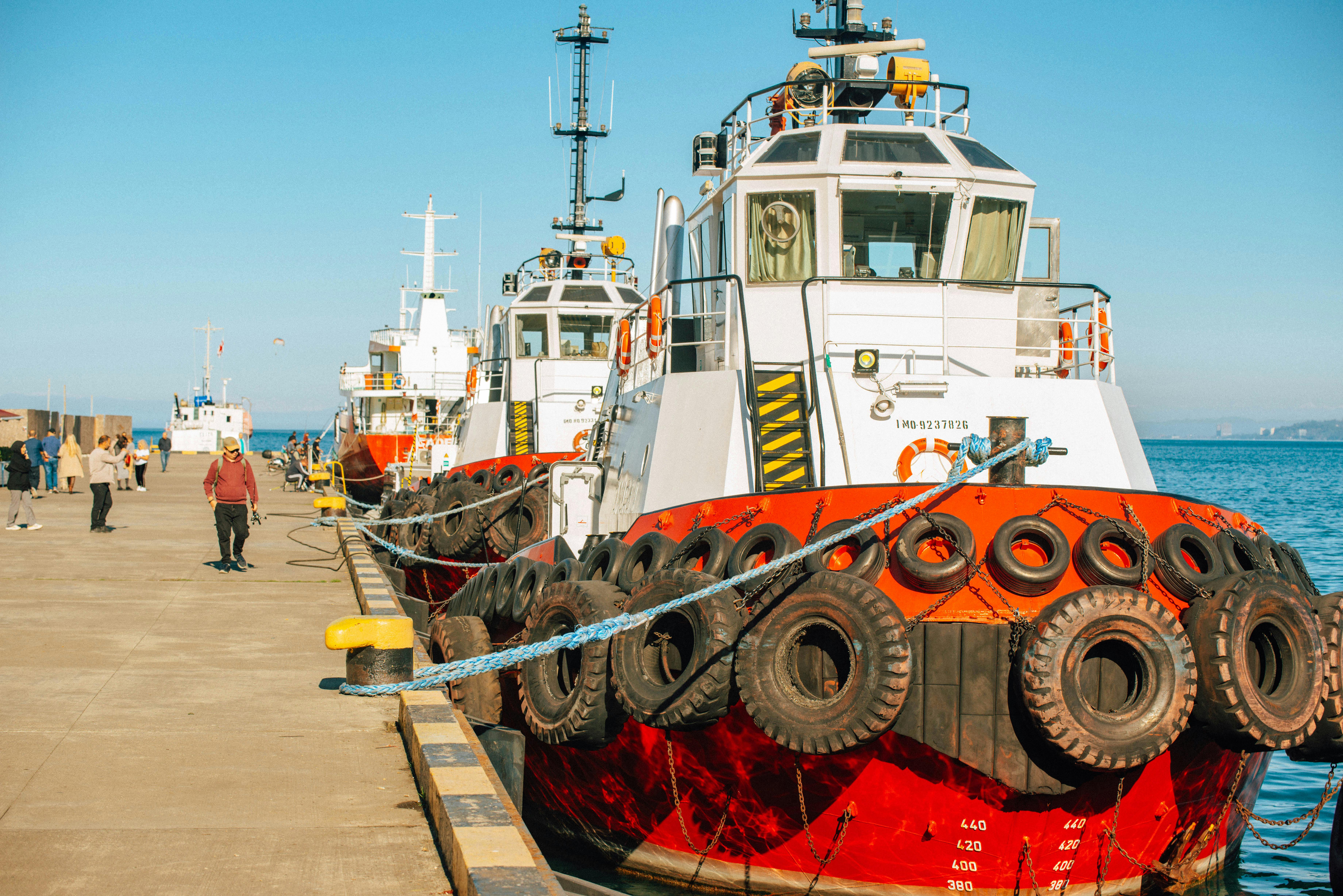 fleet & commercial fleet commercial vehicles — Photo by Павел  Хлыстунов on Pexels