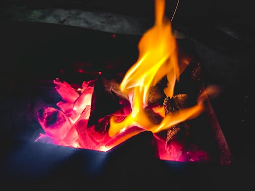 Безкоштовне стокове фото на тему «багаття, вогонь, феєрверки»